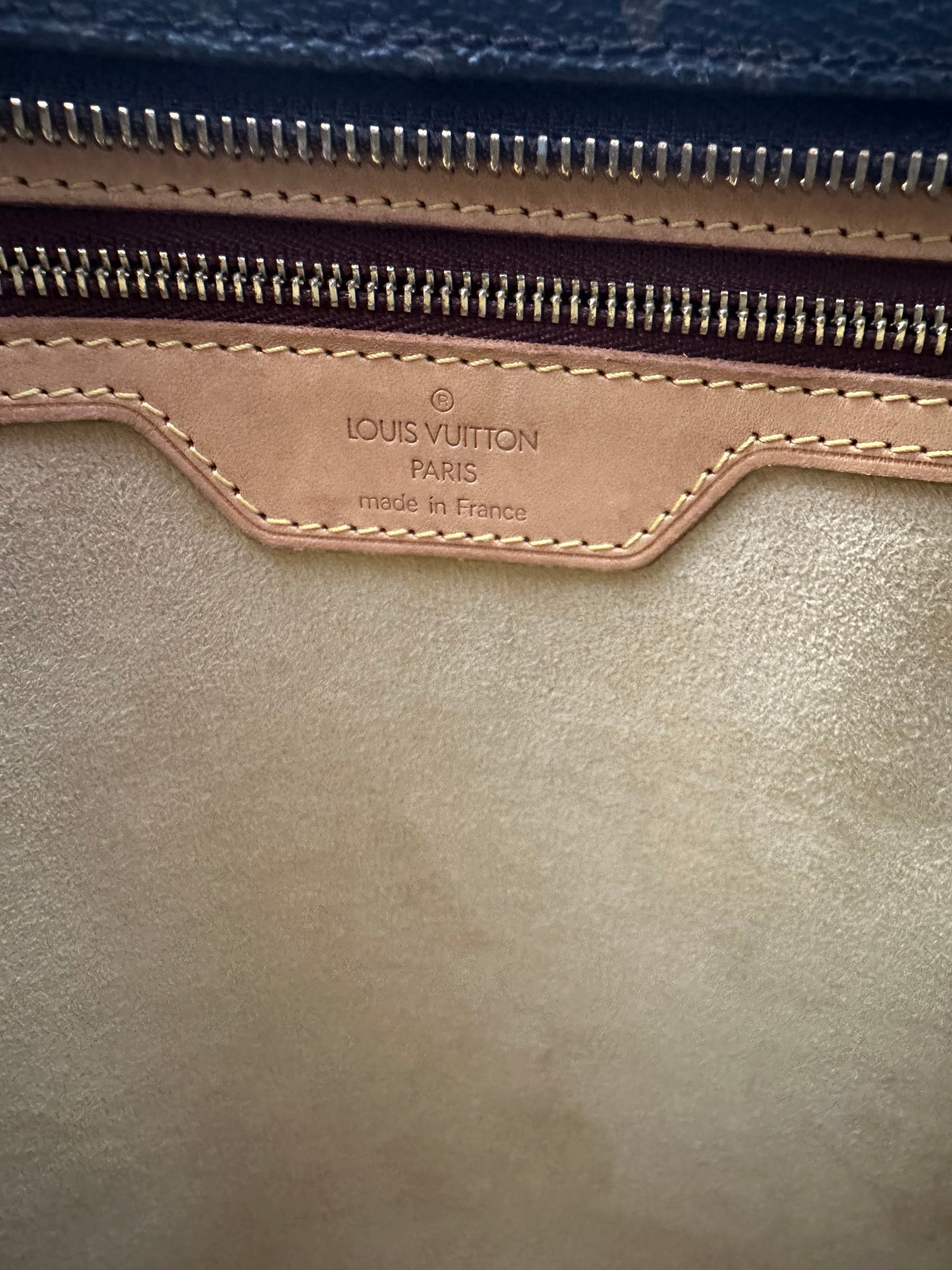 017903 - Louis Vuitton Luco