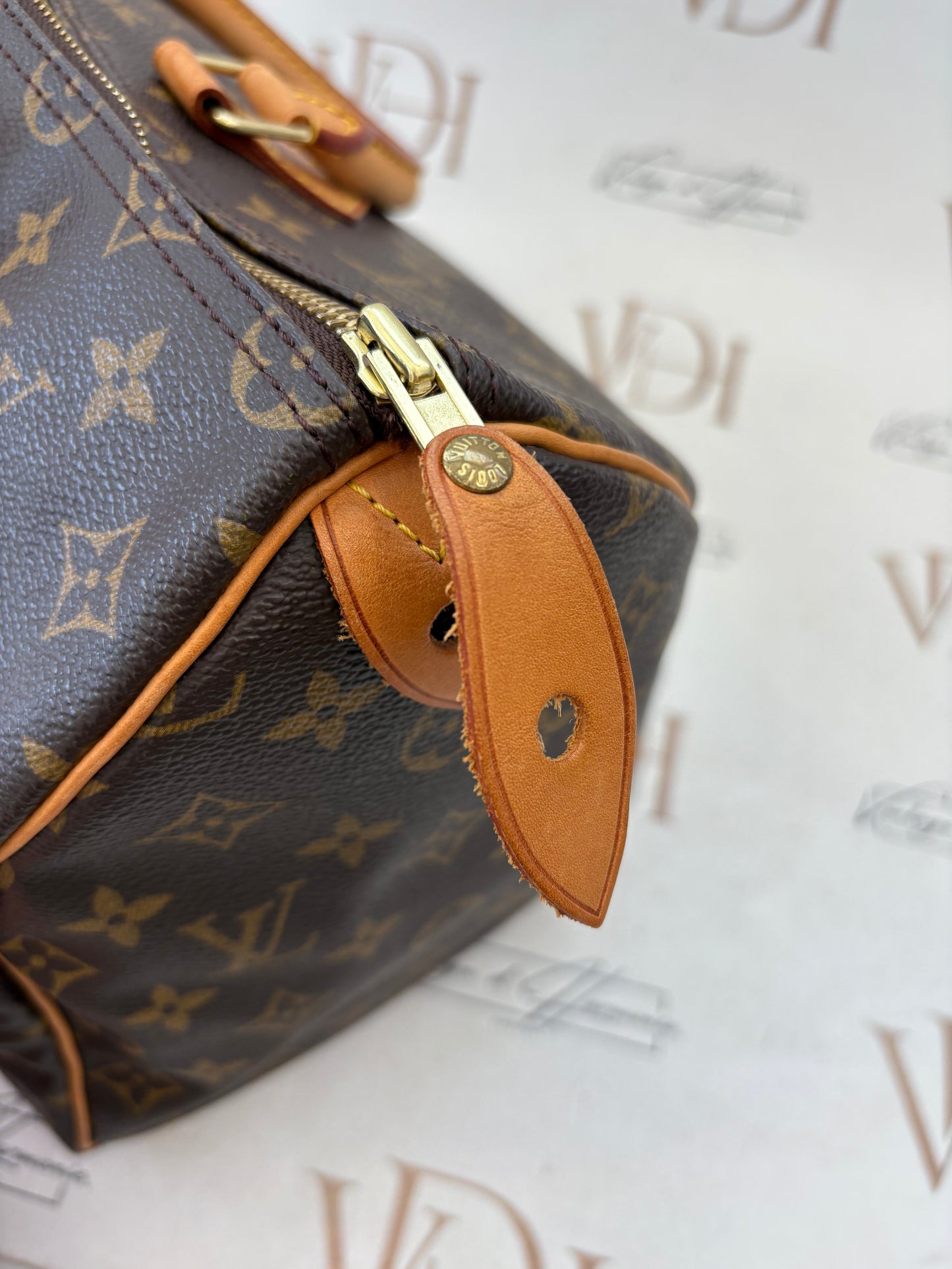 018863 - Louis Vuitton Speedy 35