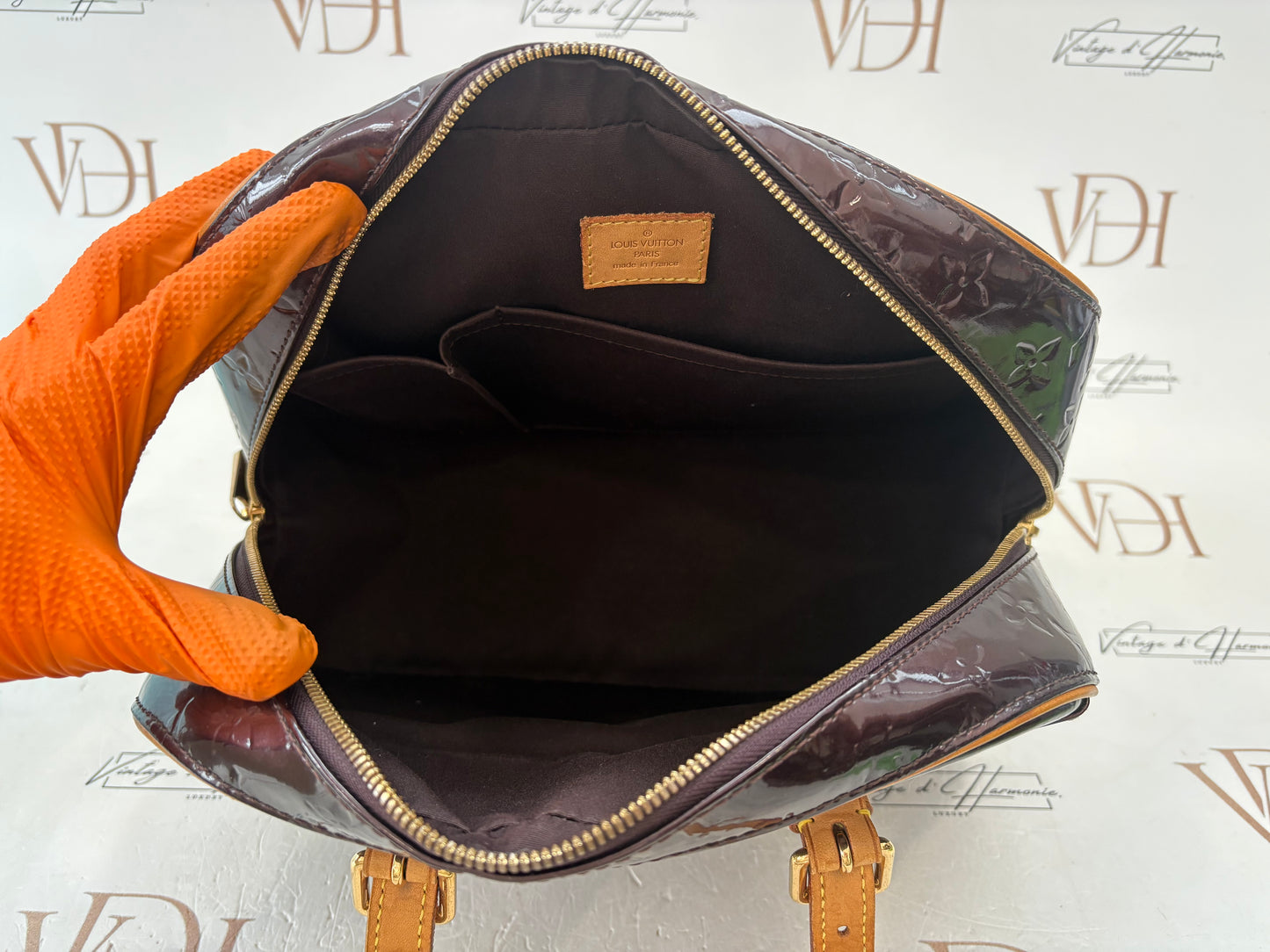 384003 - Louis Vuitton Summit Drive