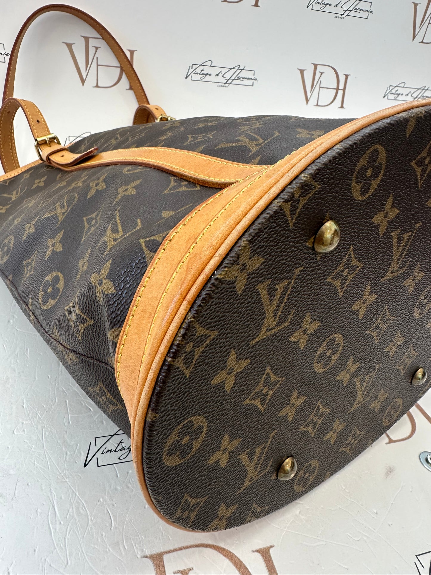 017785 - Louis Vuitton Bucket GM