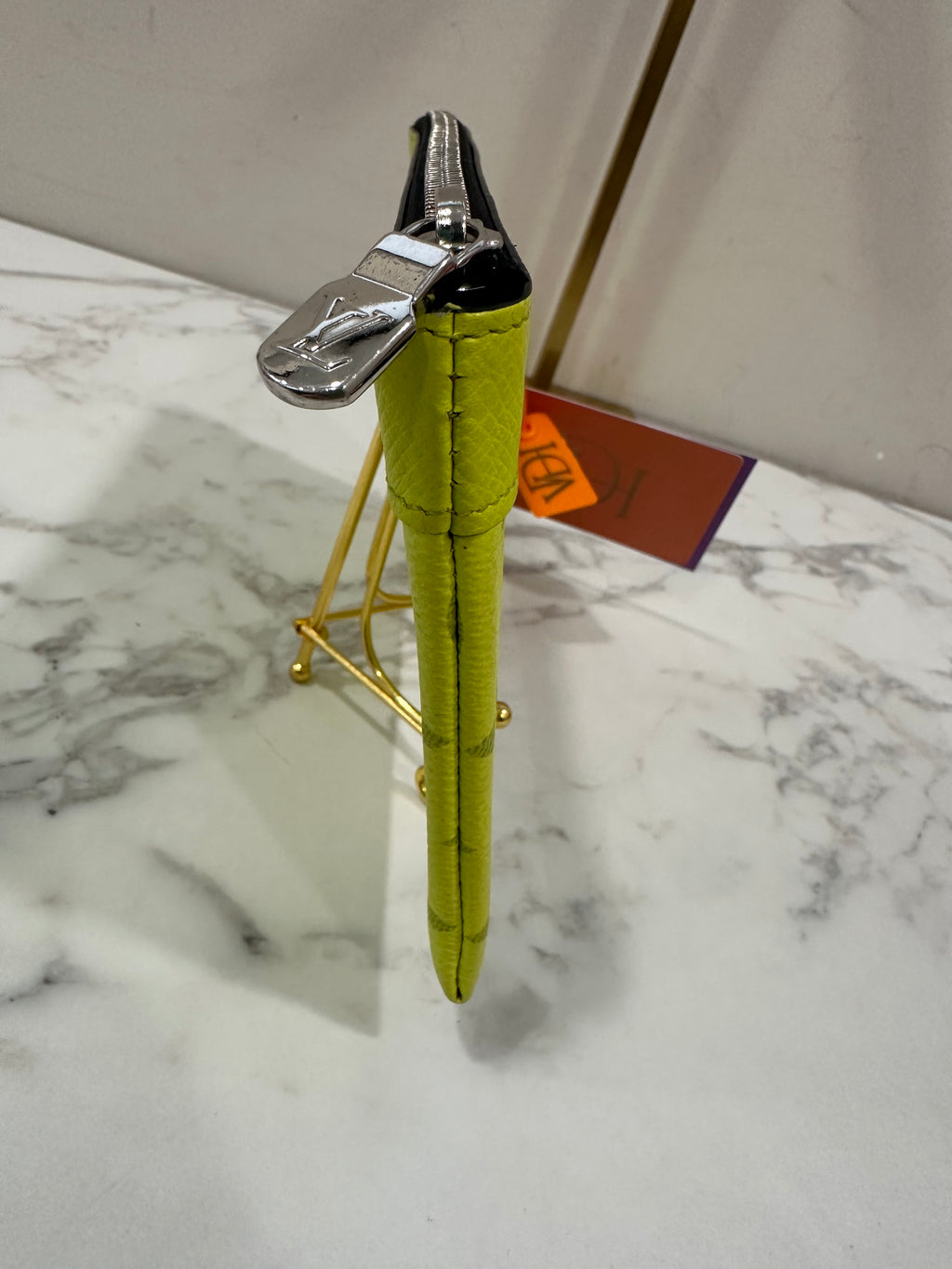 Louis Vuitton Discovery Pochette Fluo