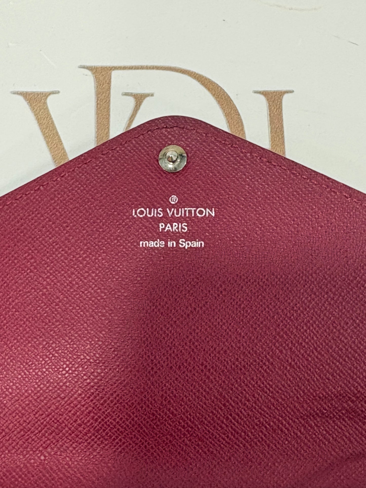 383993 - Louis Vuitton Josephine Wallet