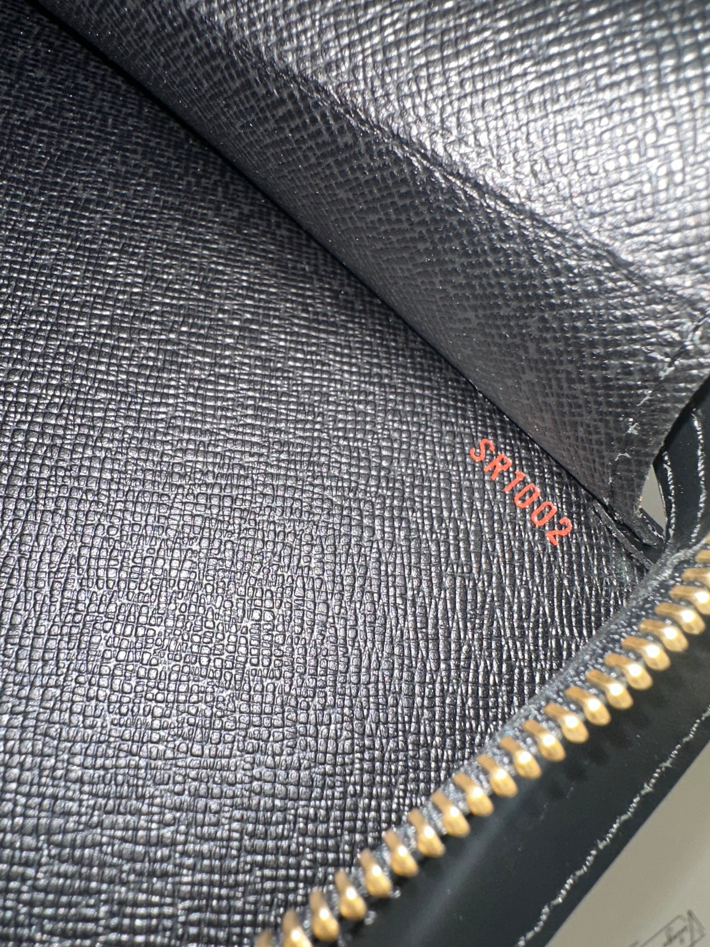 017888 - Louis Vuitton Black Epi Pochette Clutch