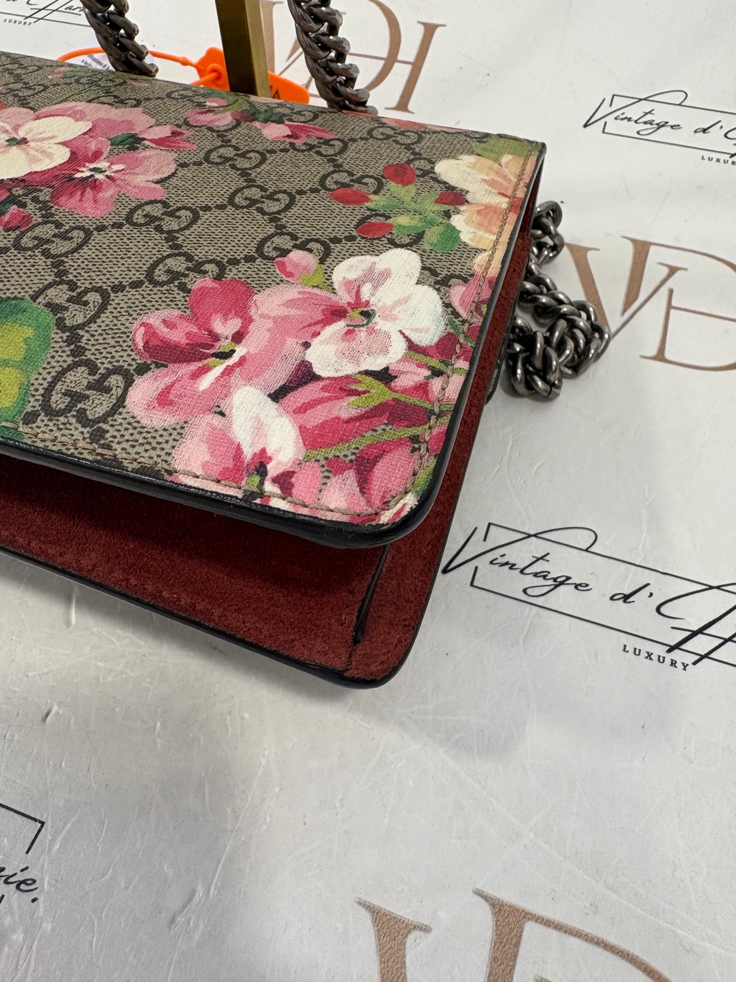 383000 - Gucci Dionysus