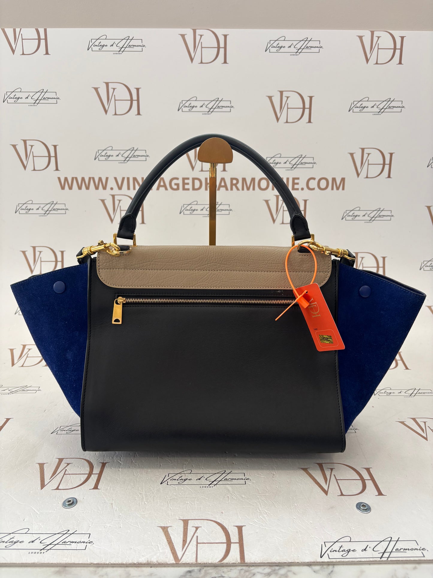 383863 - Céline Trapeze