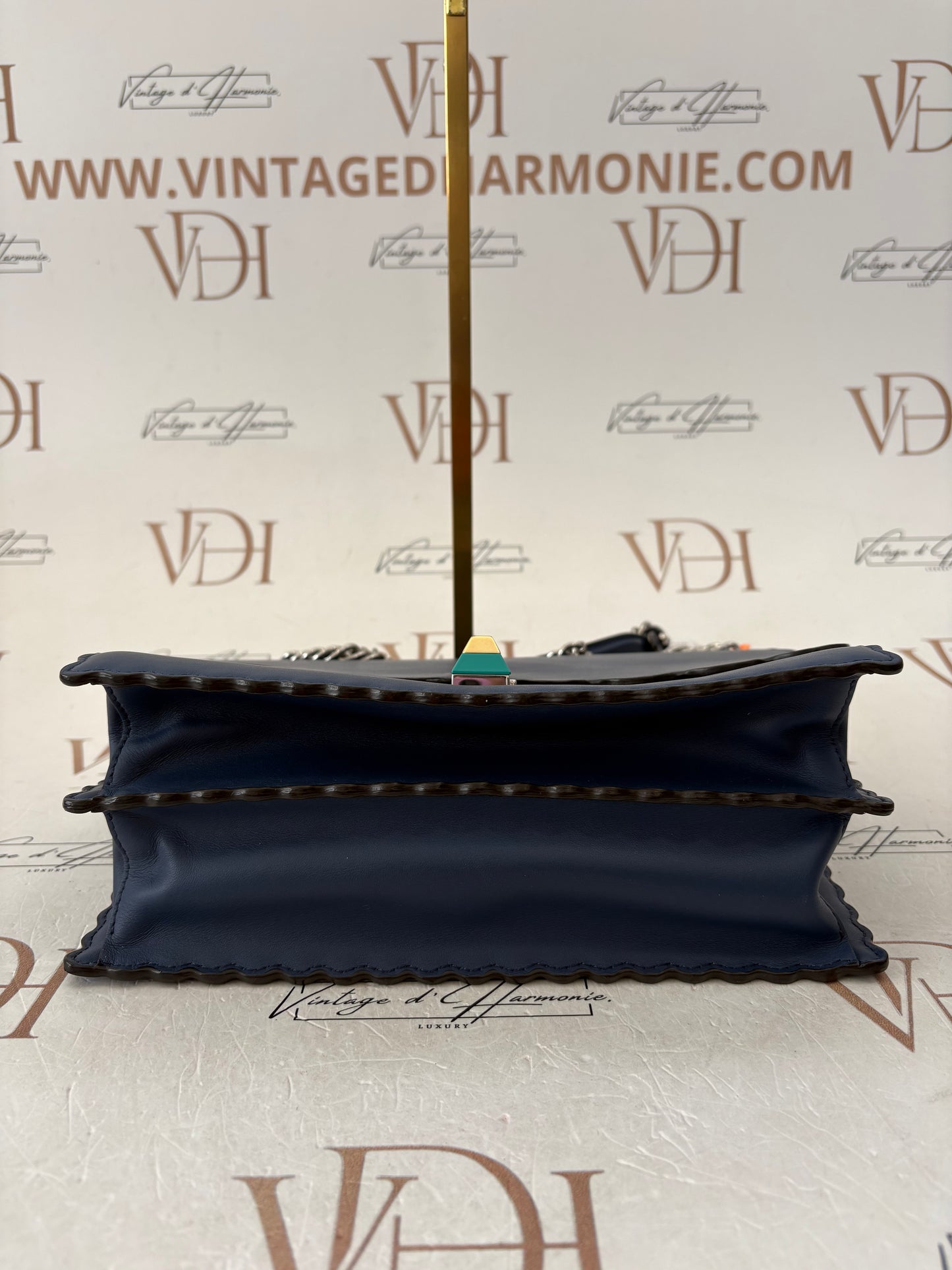 383700 - Fendi Kan