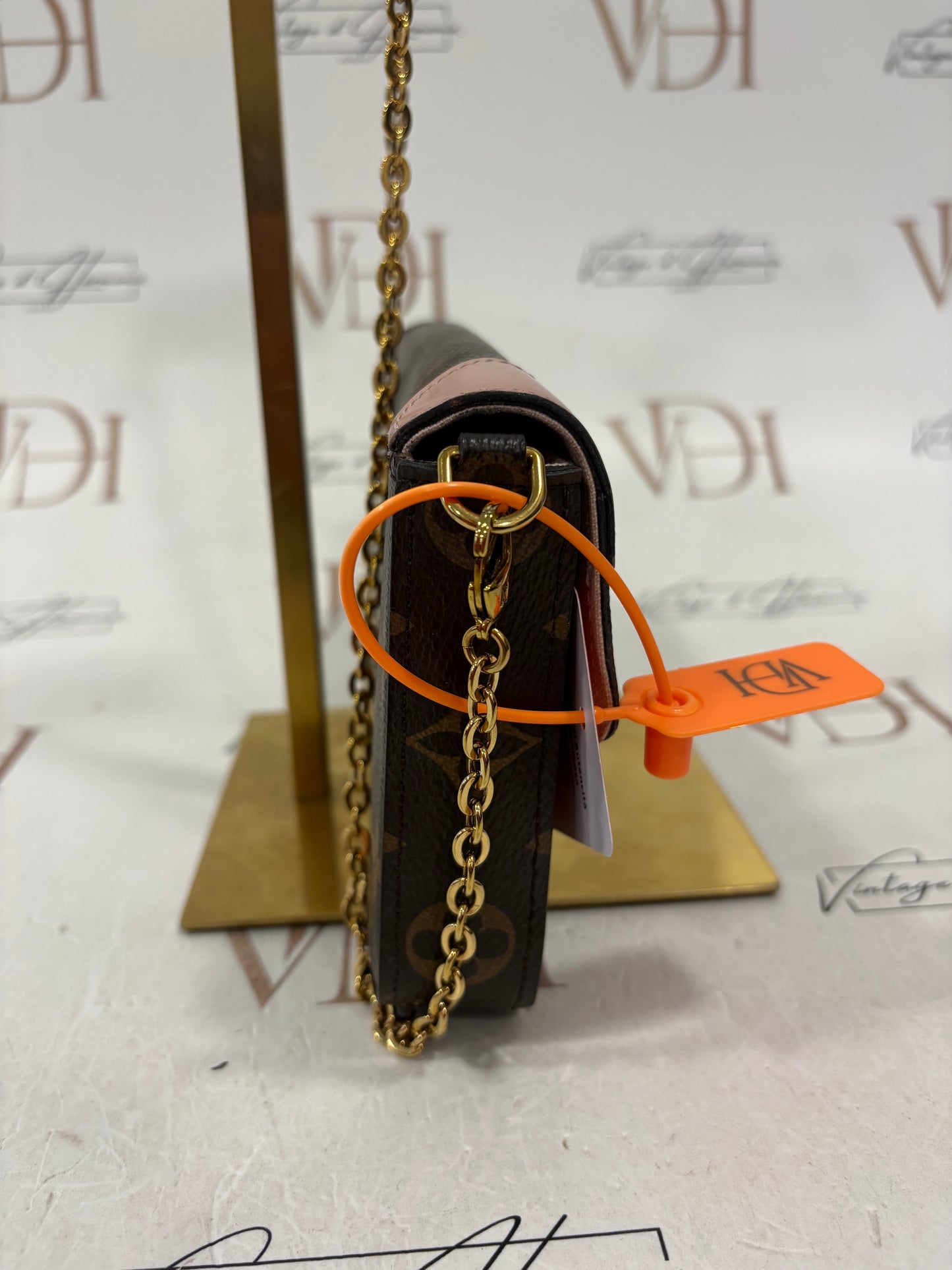 383648 - Louis Vuitton Felicie