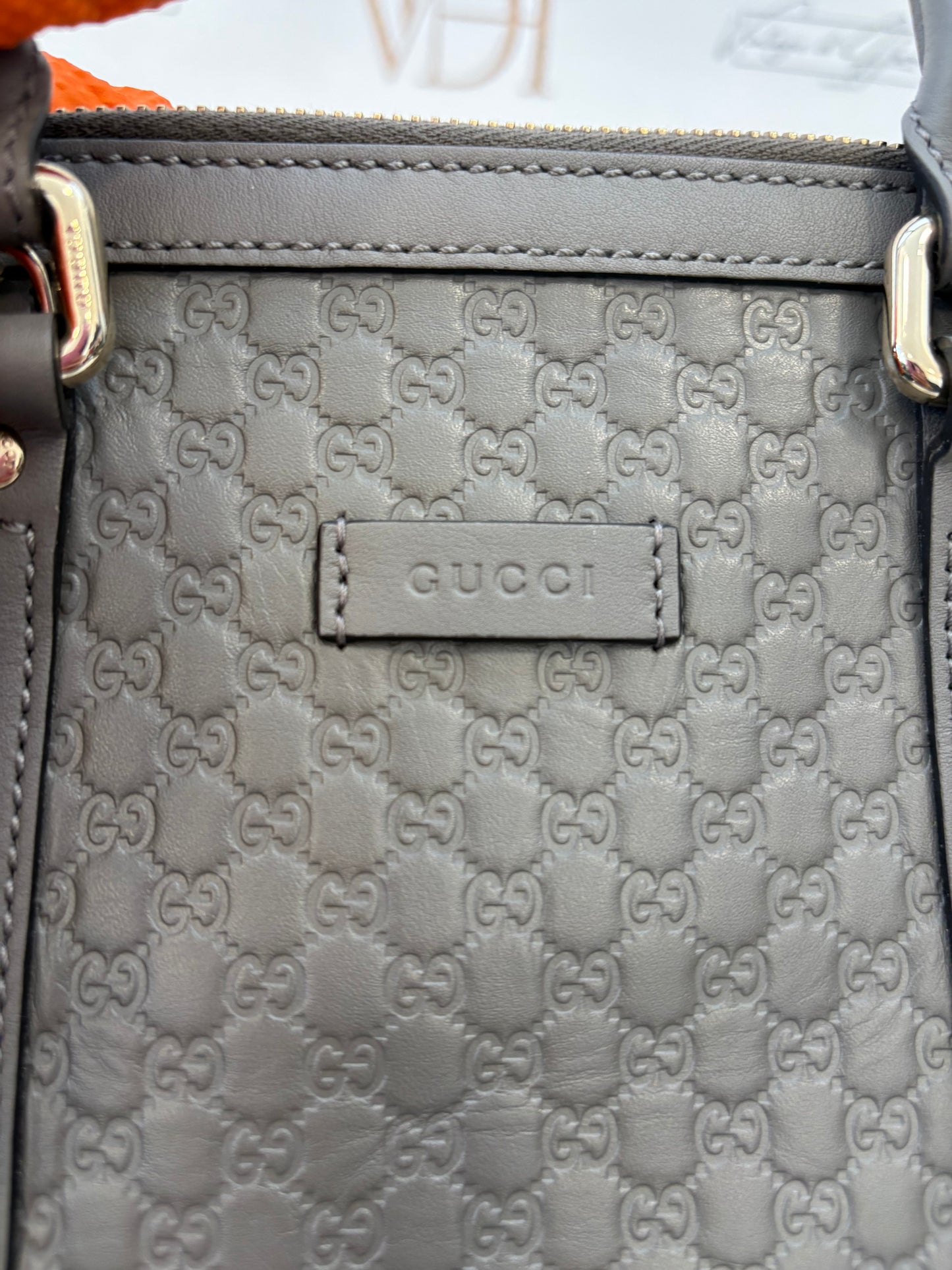 383892 - Gucci Grey