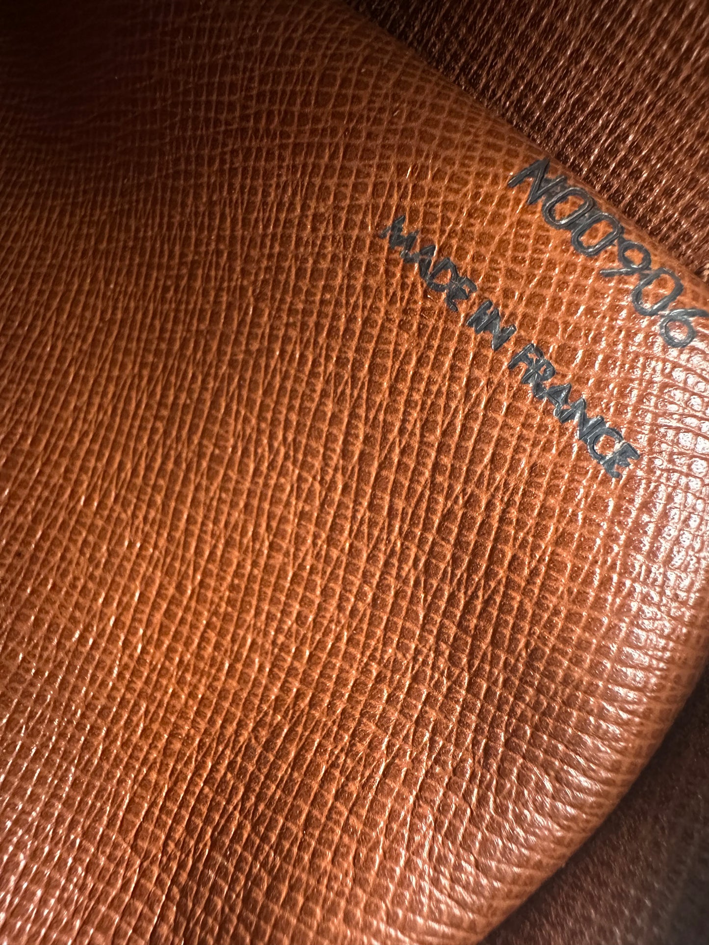 Louis Vuitton Saint German 24