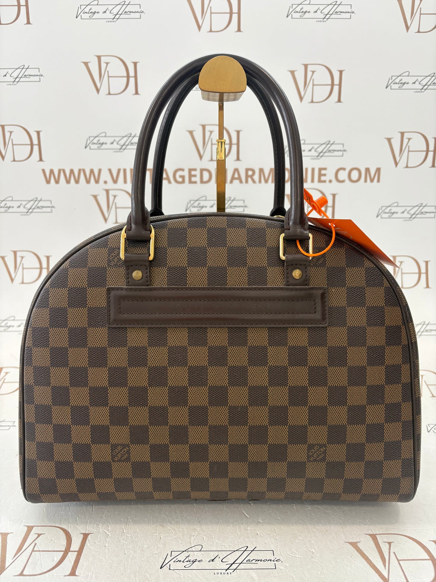 018778 - Louis Vuitton Nolita