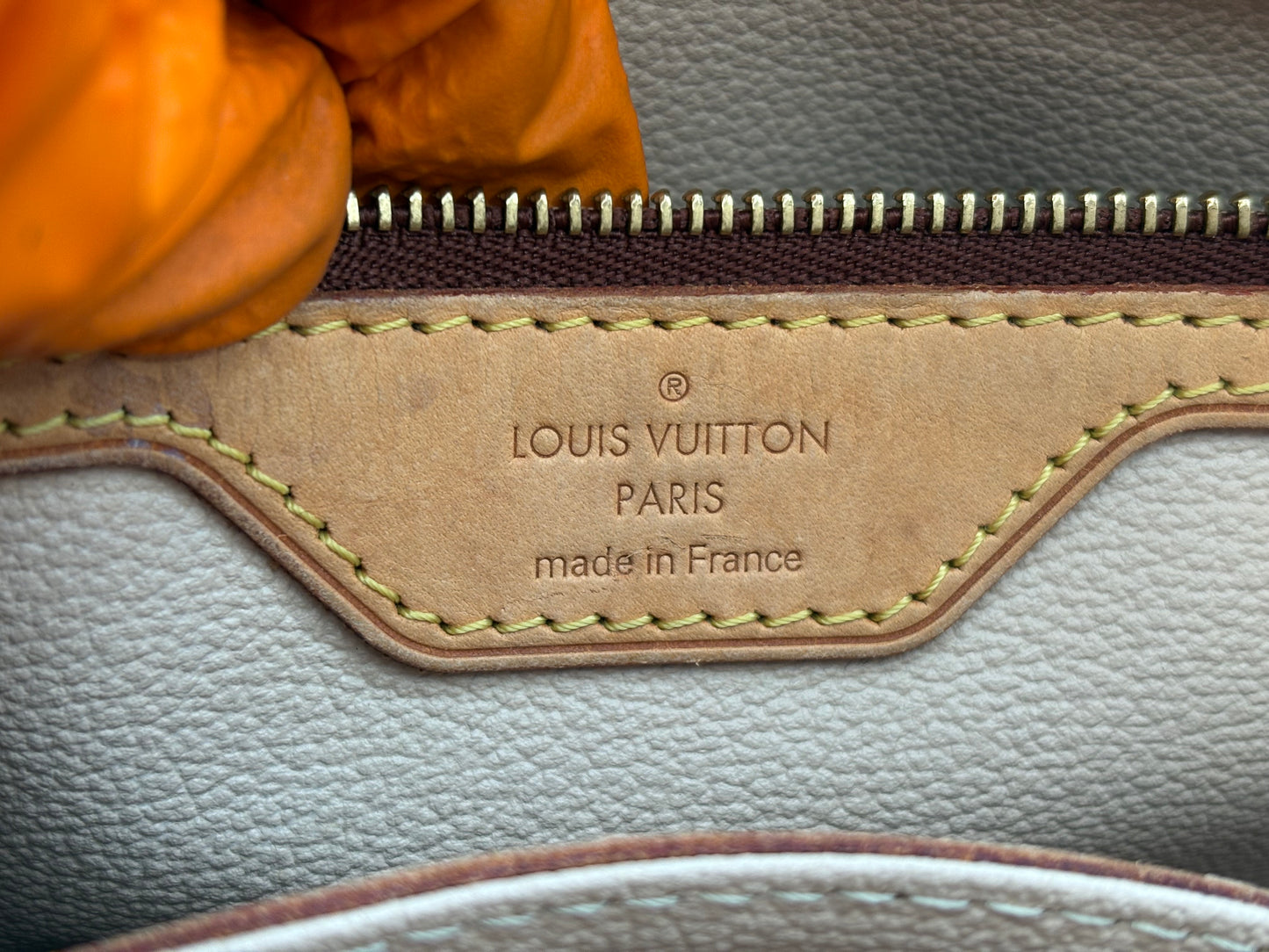 018539 - Louis Vuitton Bucket GM