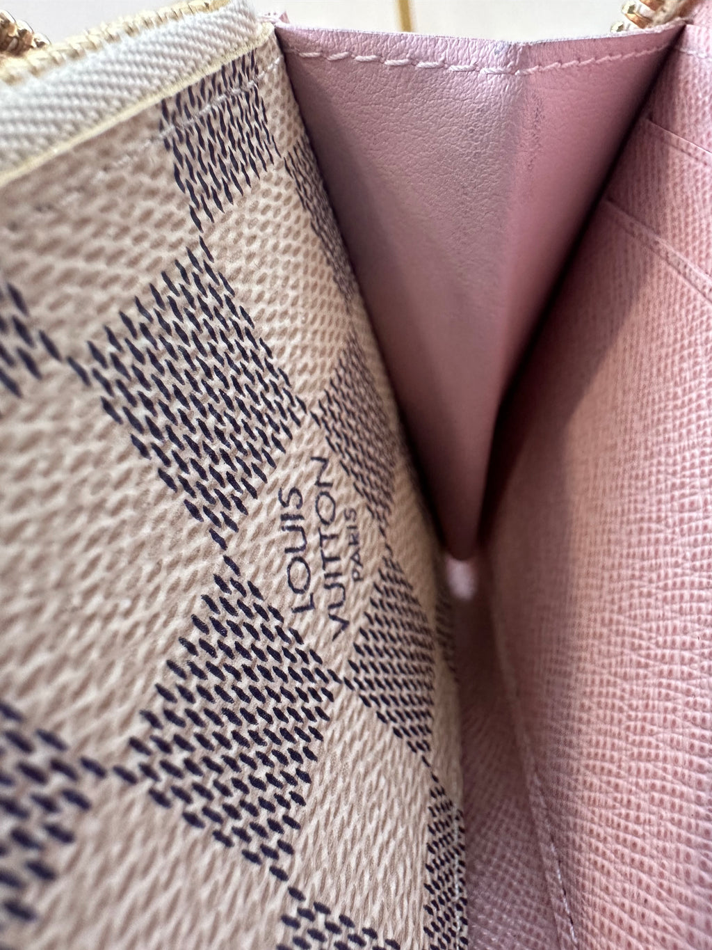 Louis Vuitton Azur Portefeuille Clemence Zippy Wallet