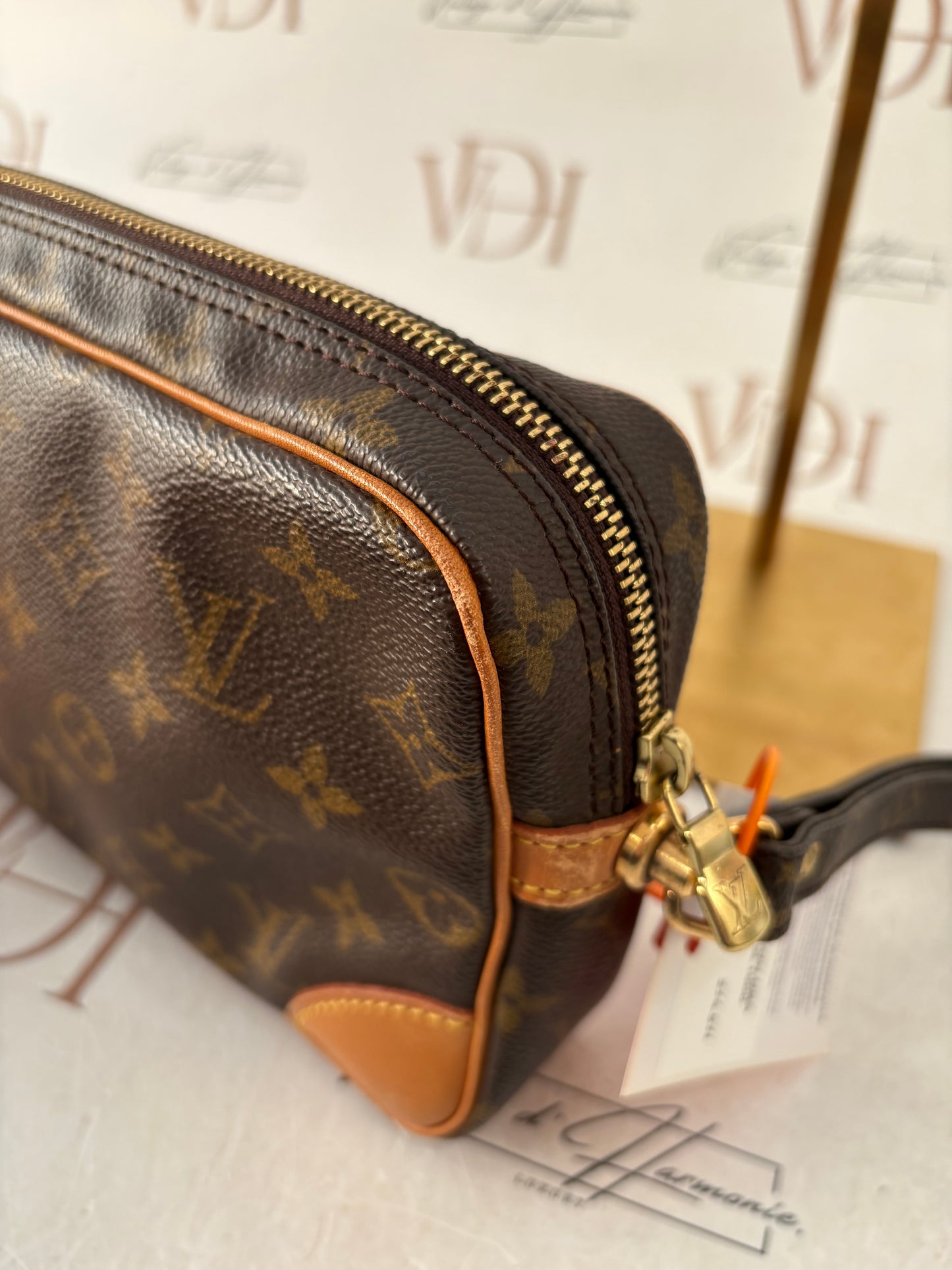018939 - Louis Vuitton Dragonne GM