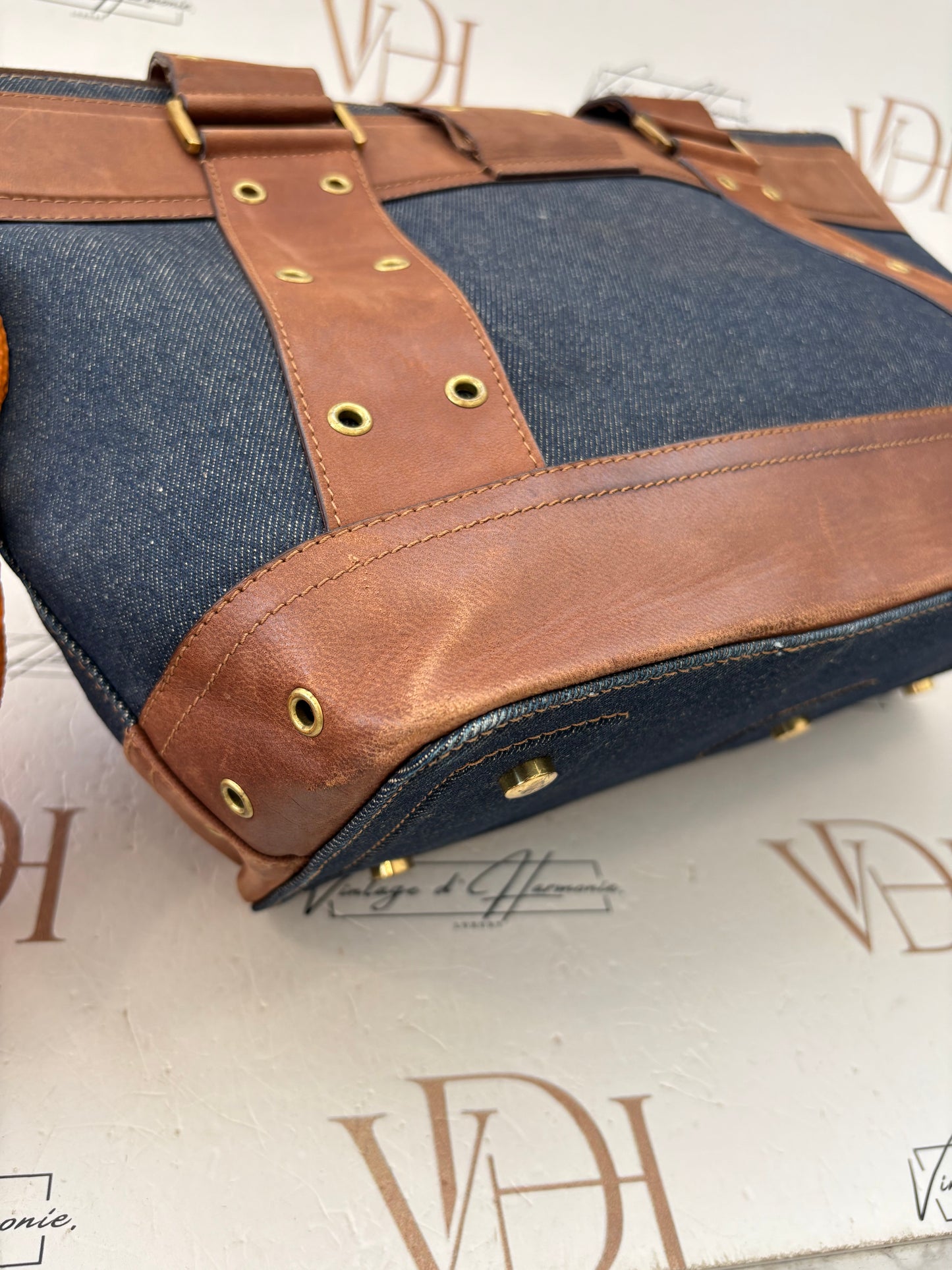 018158 - Christian Dior Blue Denim Street