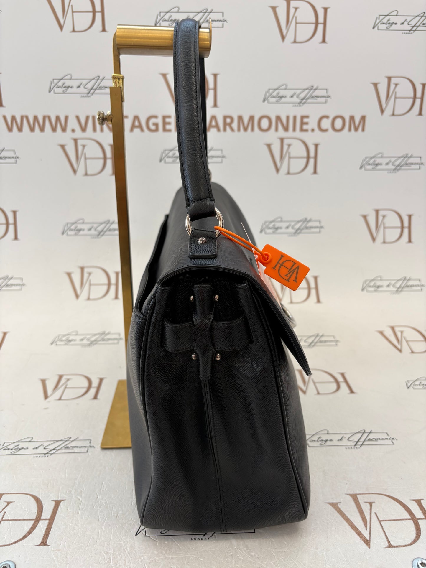 018788 - Salvatore Ferragamo Black