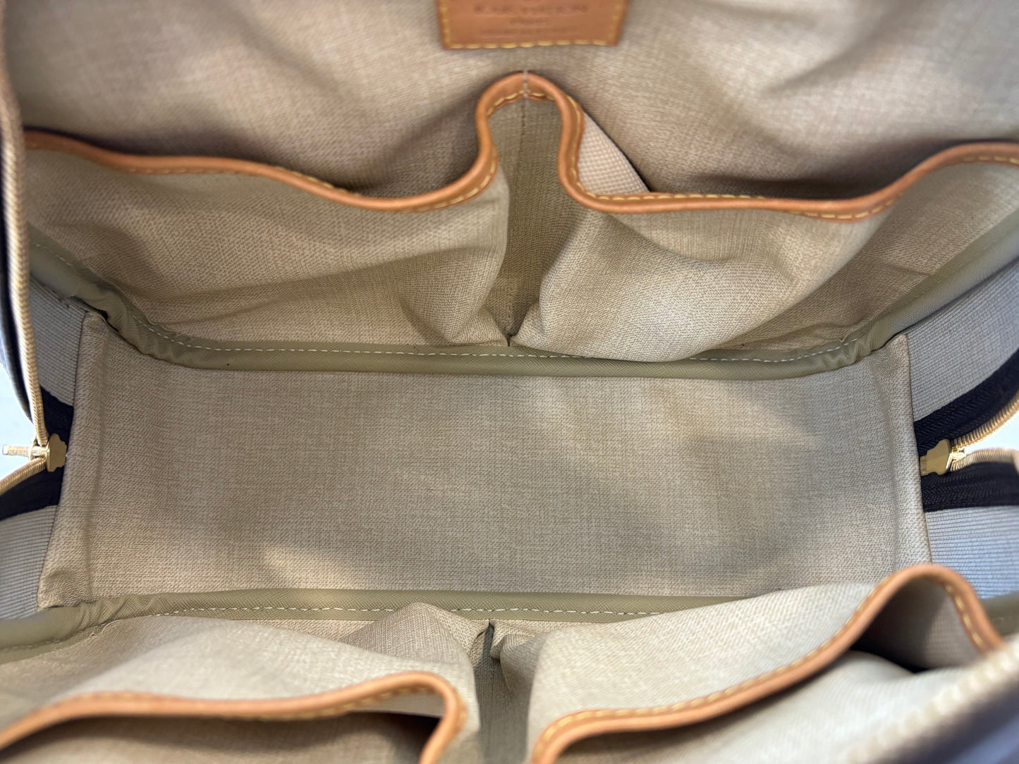 018187 - Louis Vuitton Trouville