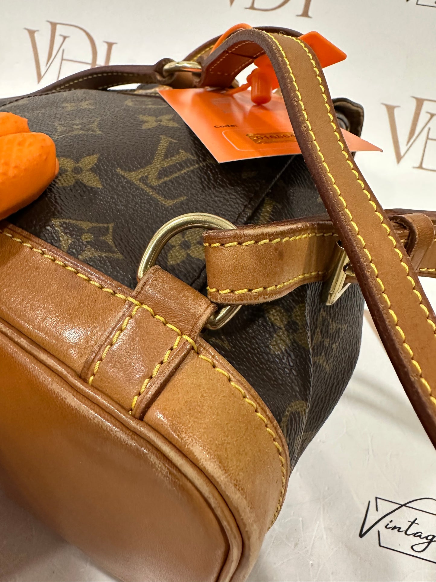 016864 - Louis Vuitton Mini Montsouris
