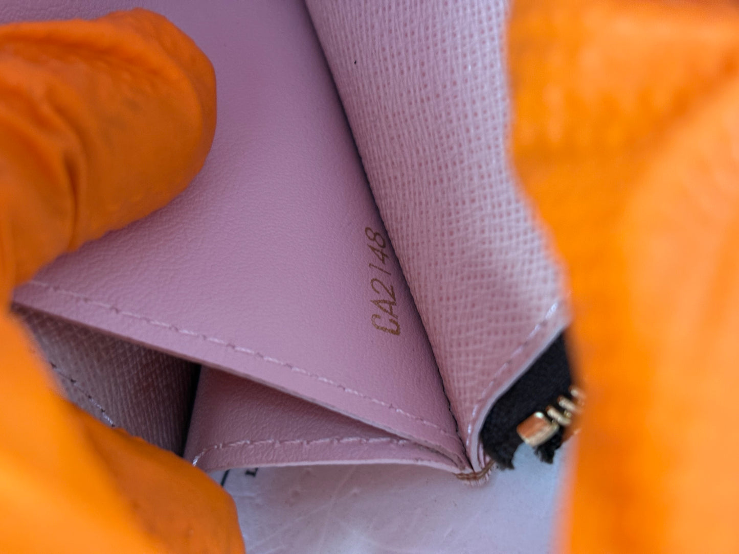 383384 - Louis Vuitton Caissa Wallet