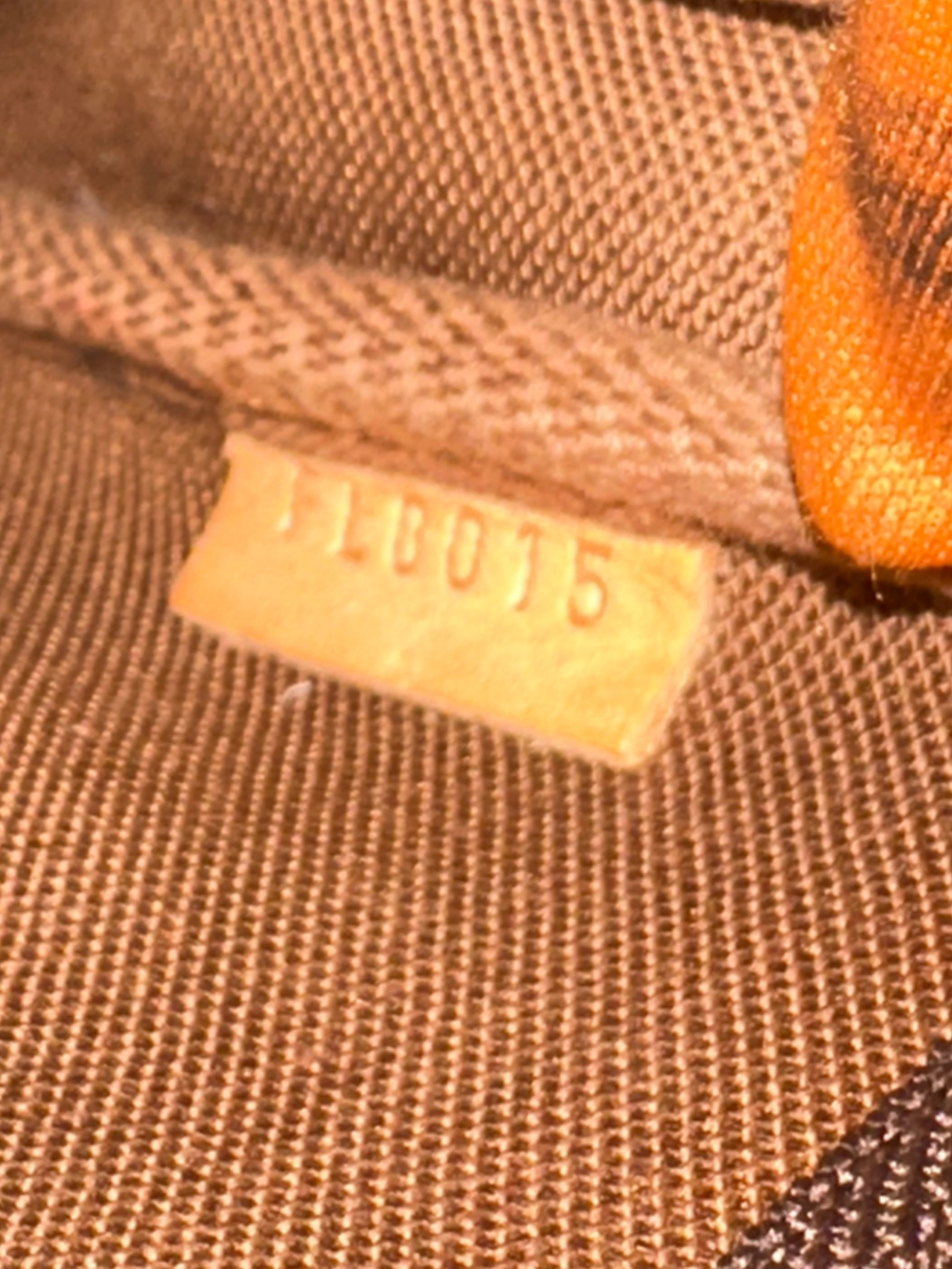 Louis Vuitton Mini pochette