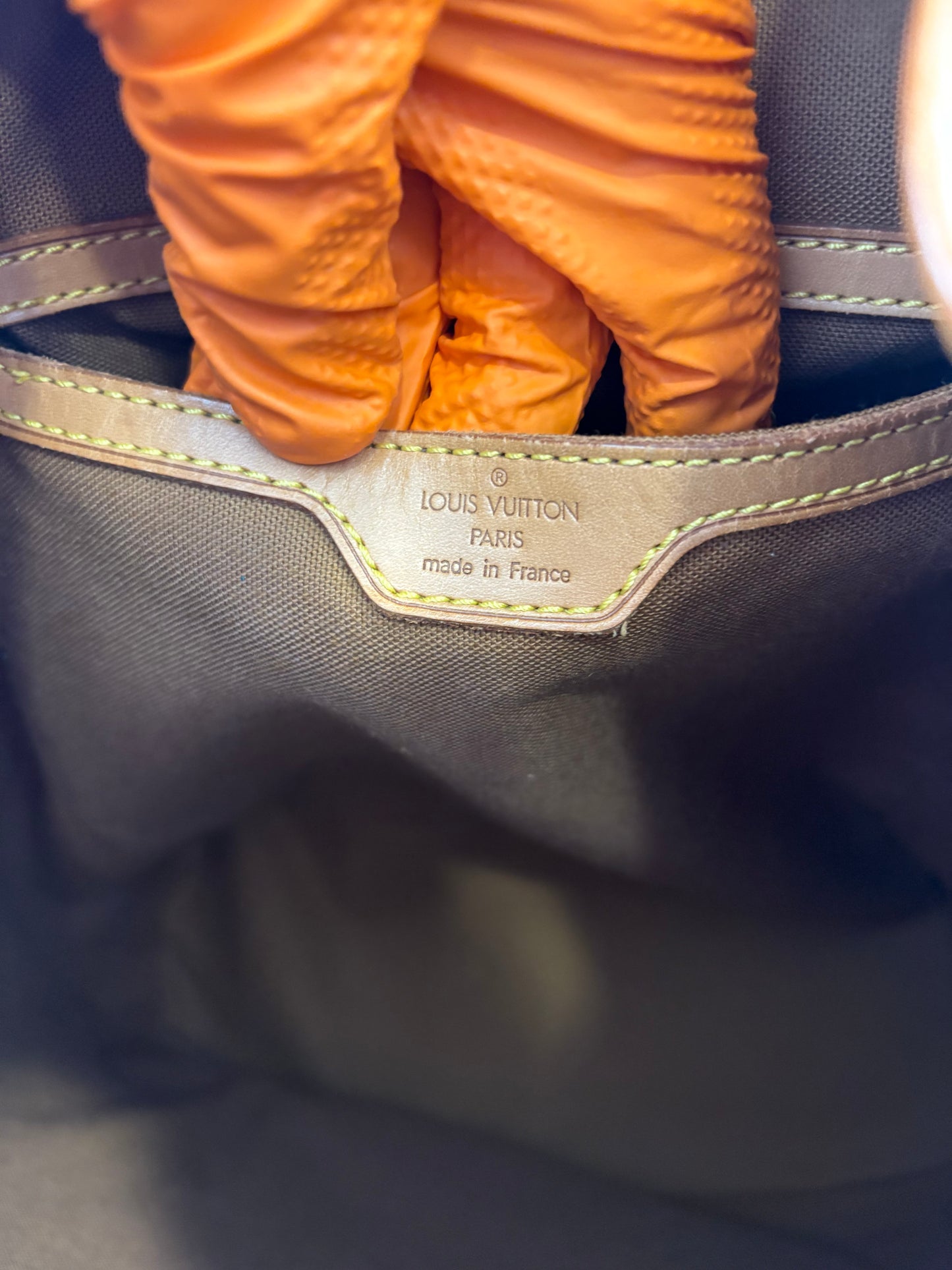 018117 - Louis Vuitton Montsouris GM