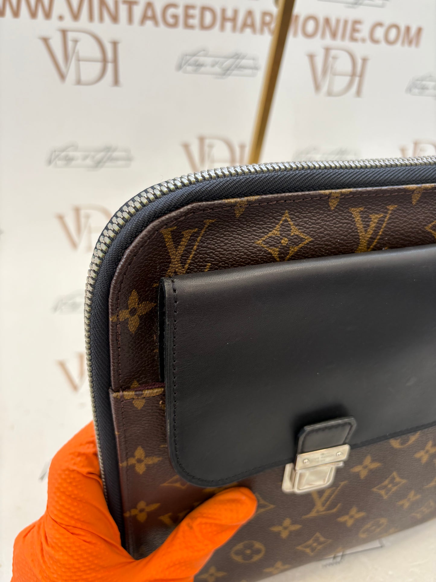 017153 - Louis Vuitton Macassar