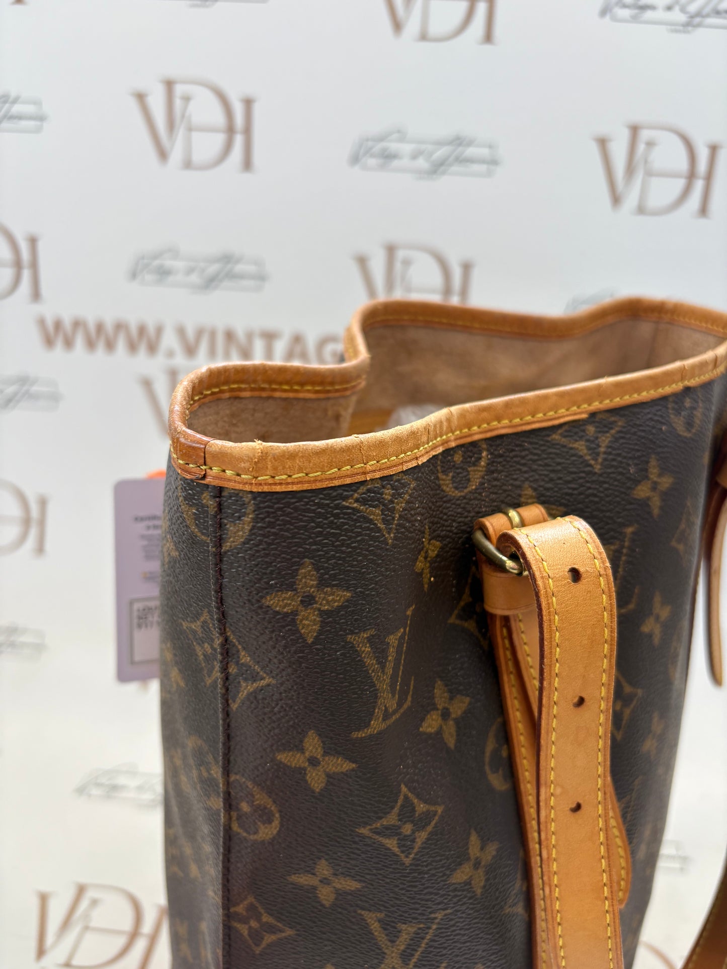 018332  - Louis Vuitton Bucket GM