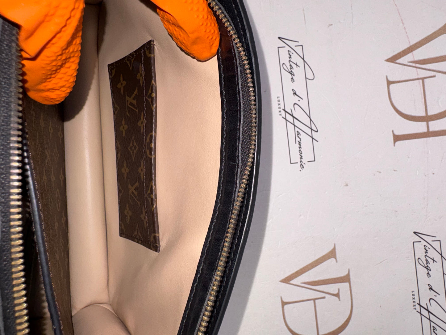 383978 - Louis Vuitton Trunk Clutch