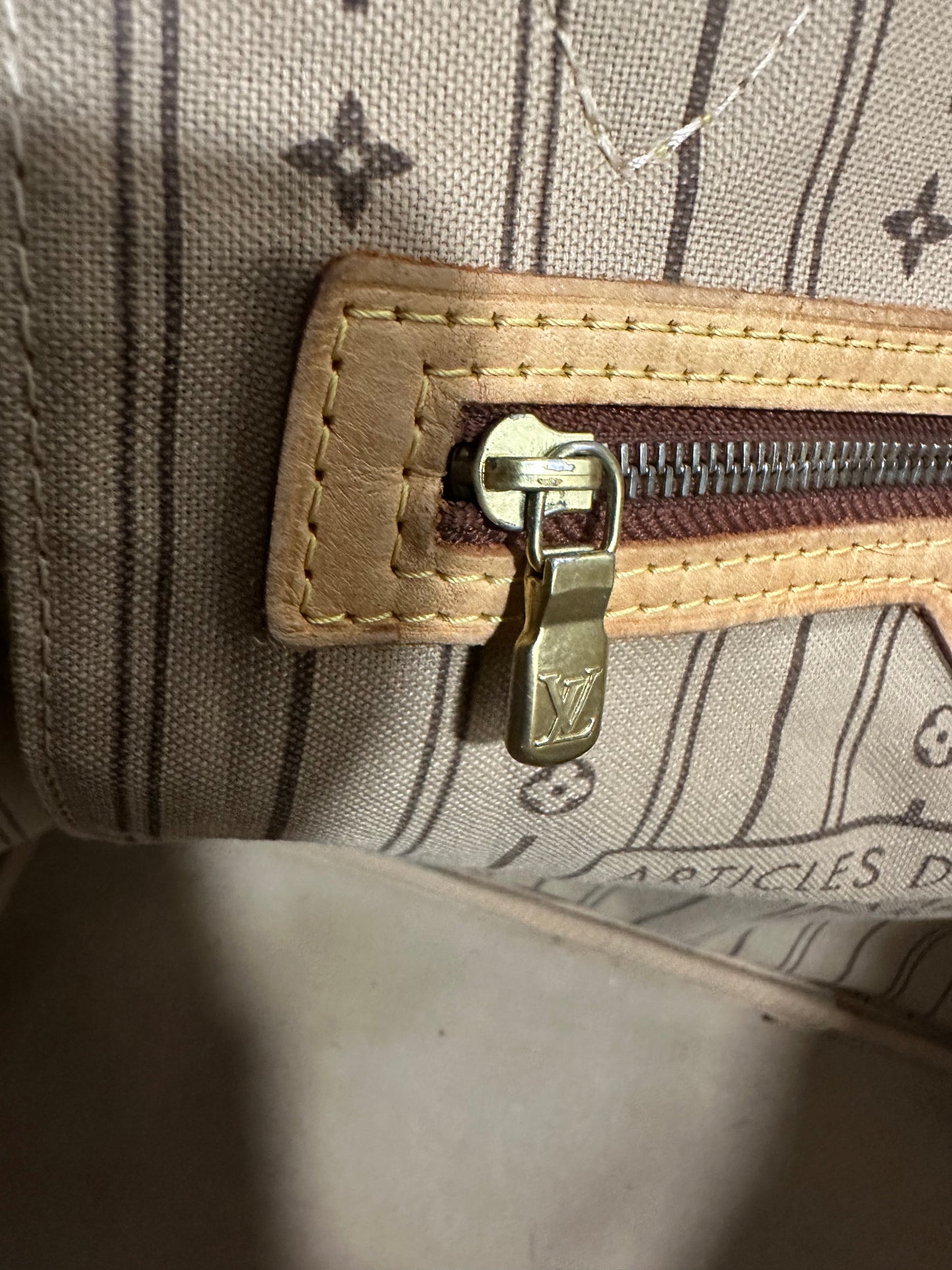 017883 - Louis Vuitton Neverfull MM