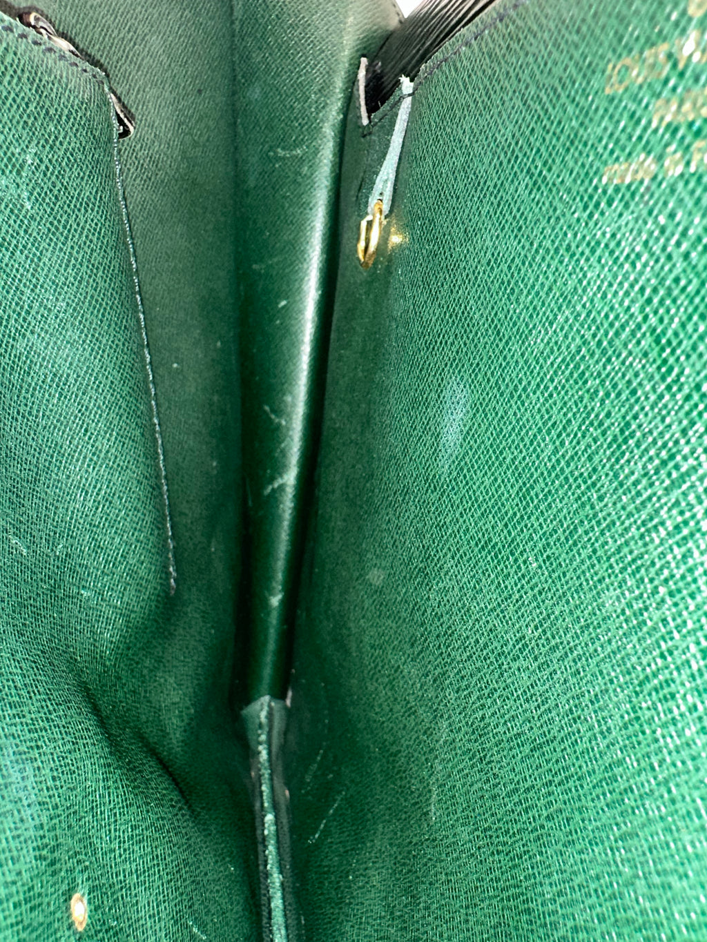 Louis Vuitton Epi Porte Documents Bandouliere