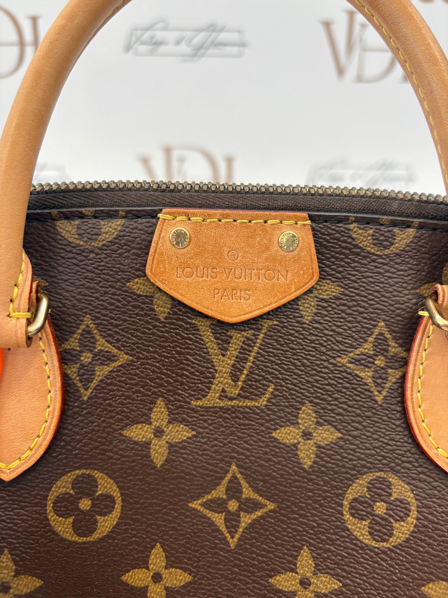 383325 - Louis Vuitton Turenne