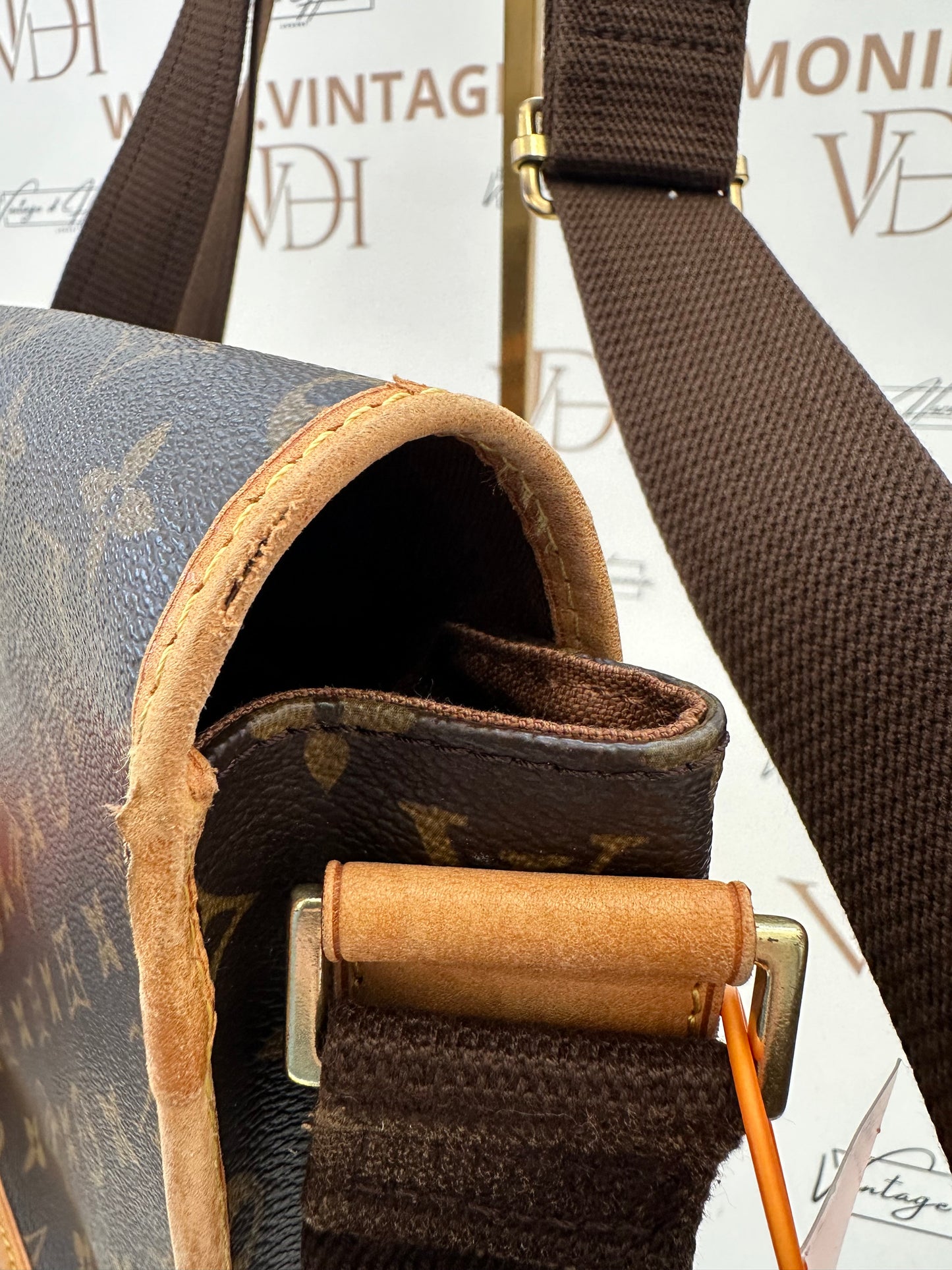 017996 - Louis Vuitton Messenger Bosphore PM