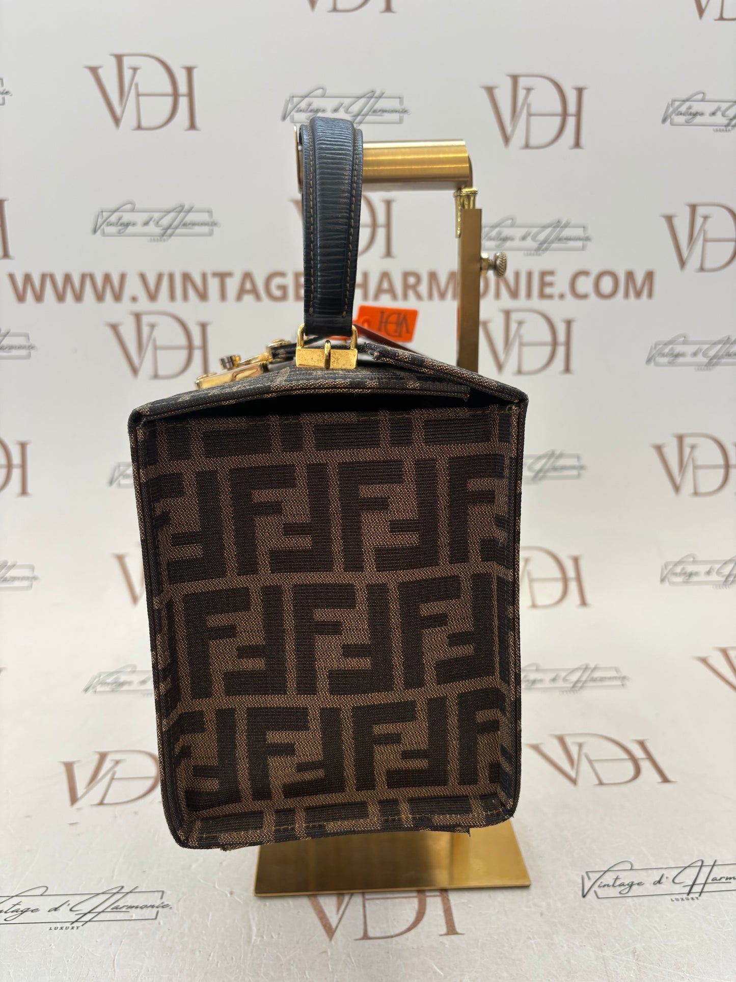 018105 - Fendi Brown Zucca
