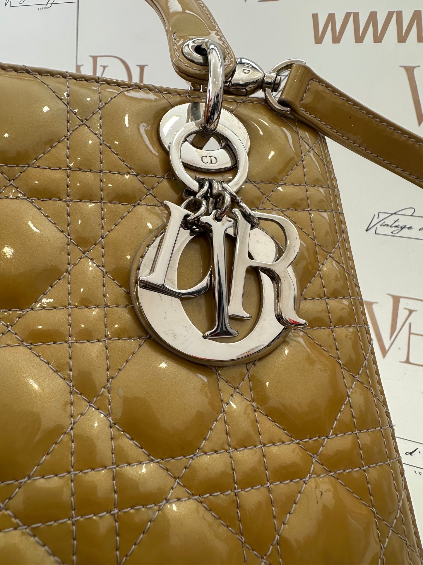 382637 - Dior Lady