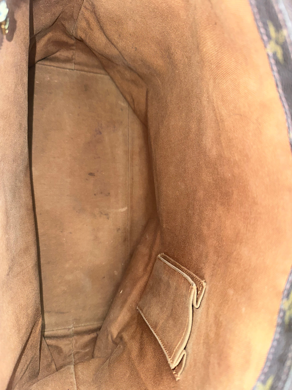 Louis Vuitton Cabas mezzo