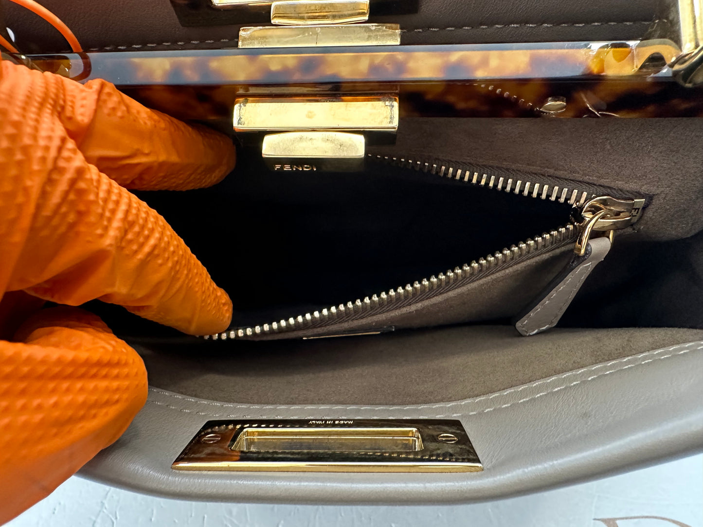 383074 - Fendi Peekaboo