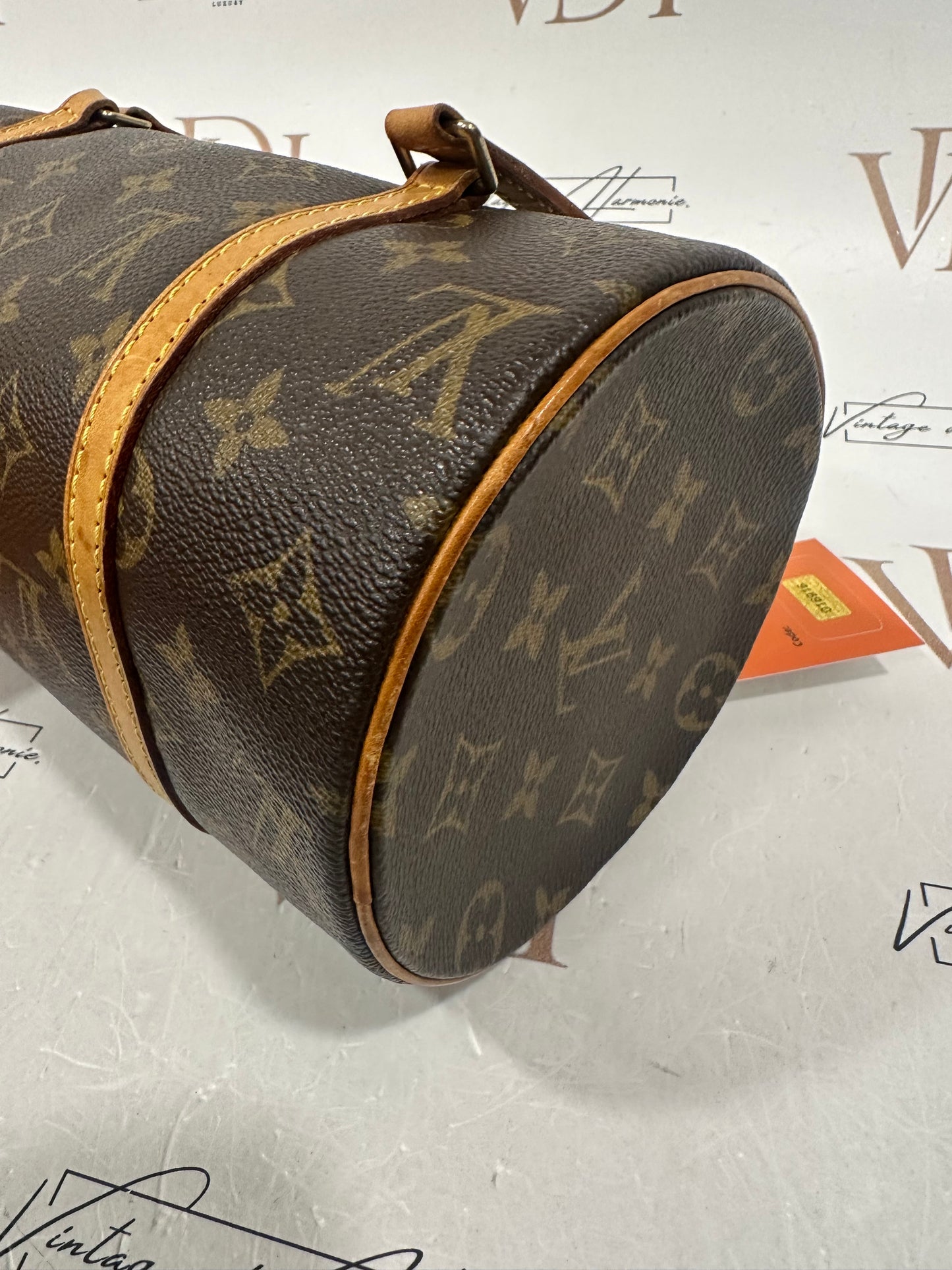 016916 - Louis Vuitton Papillon 26