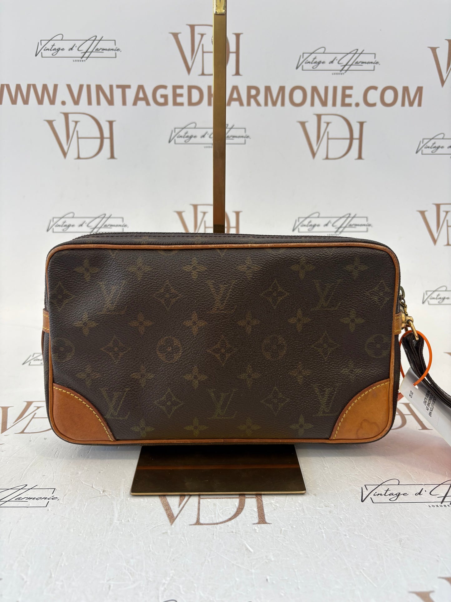 018116 - Louis Vuitton Dragonne GM