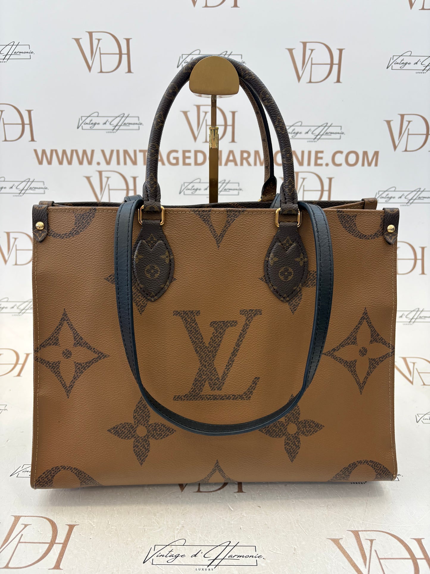 384166 - Louis Vuitton On-The-Go MM