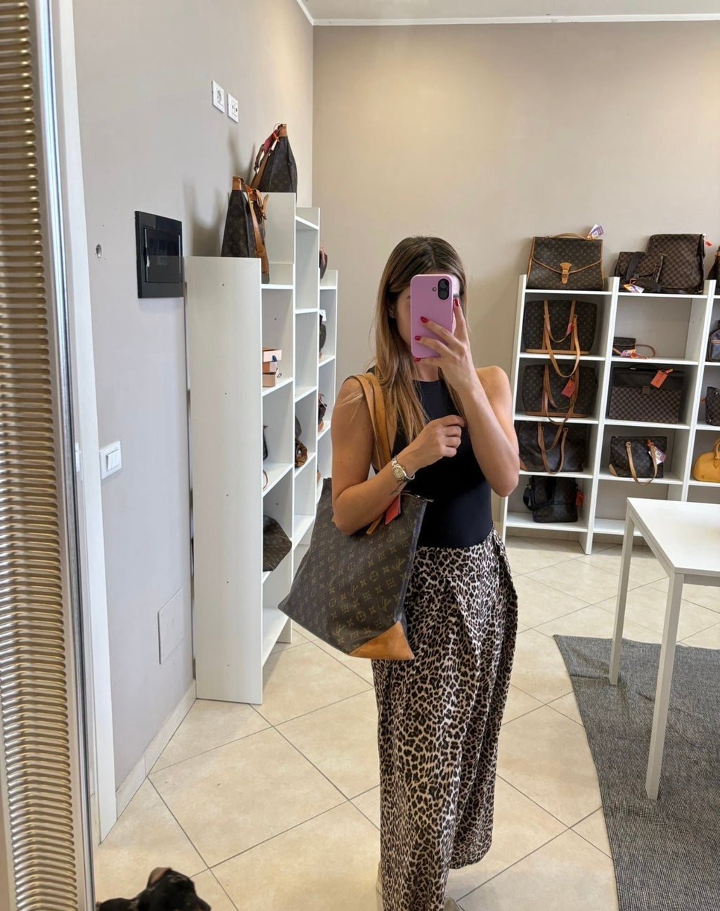 Louis Vuitton Cabas Mezzo