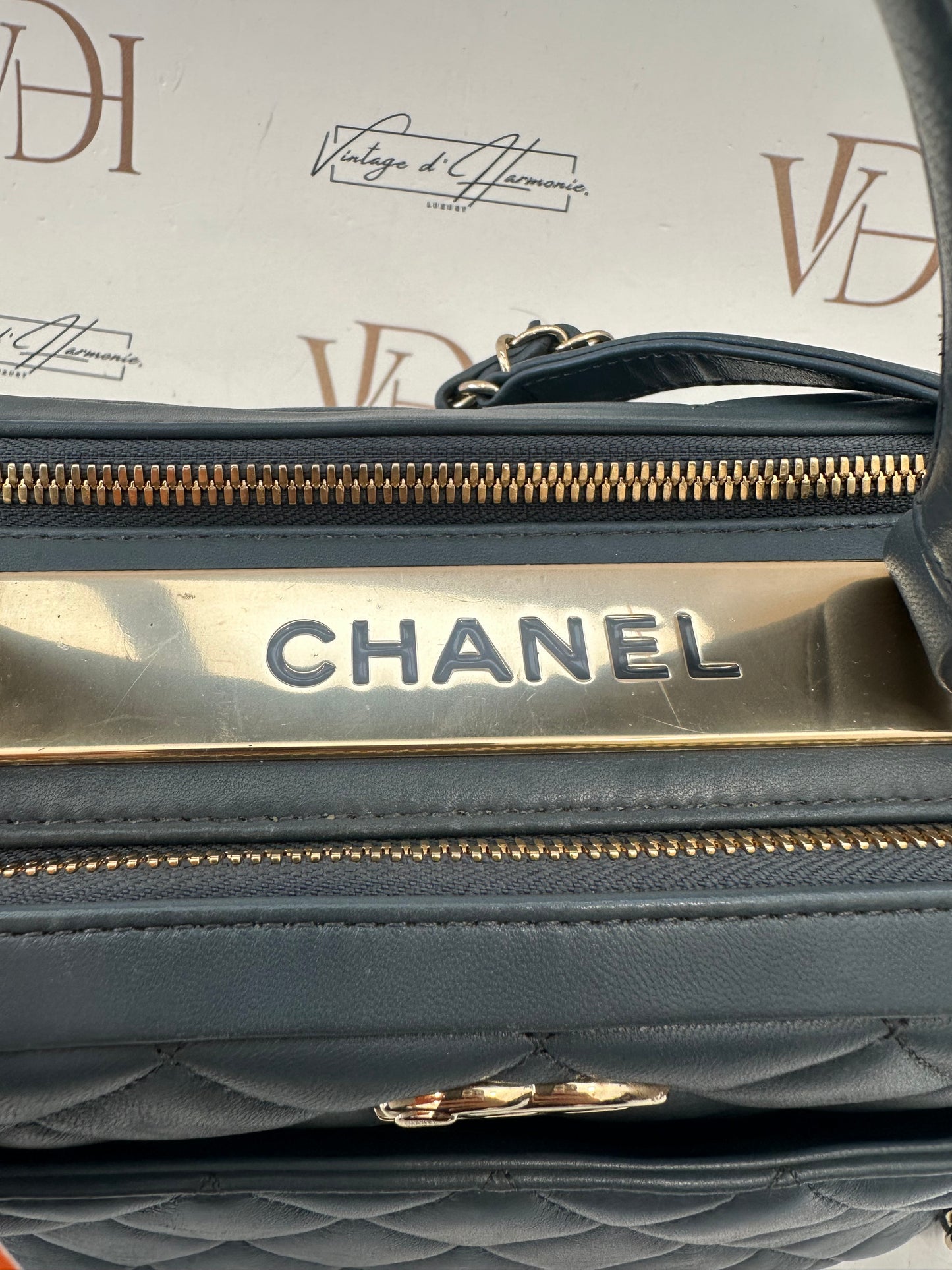017899 - Chanel Gray Lambskin Trendy CC