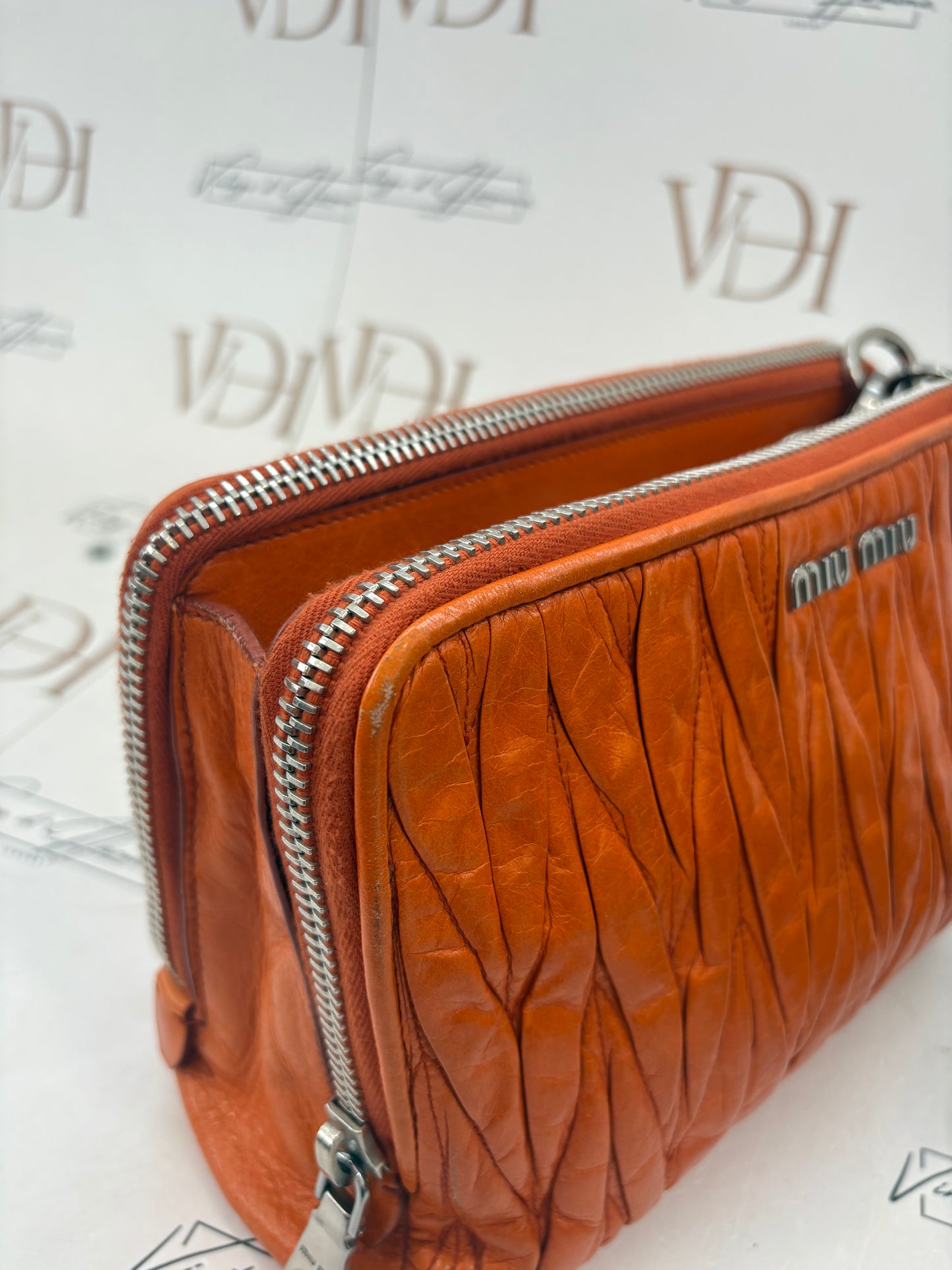 384310 - Miu Miu Orange