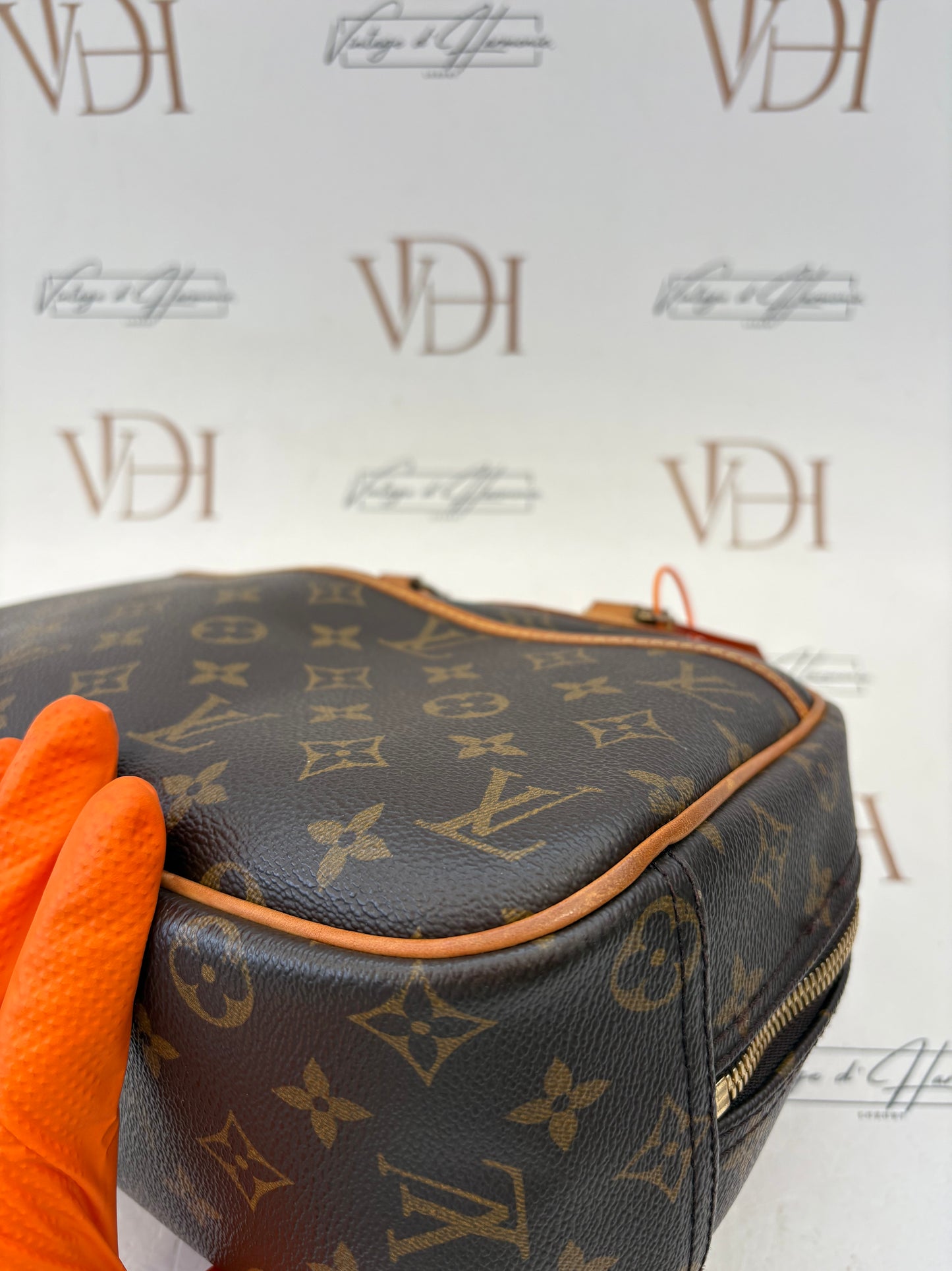 018090 - Louis Vuitton Trouville