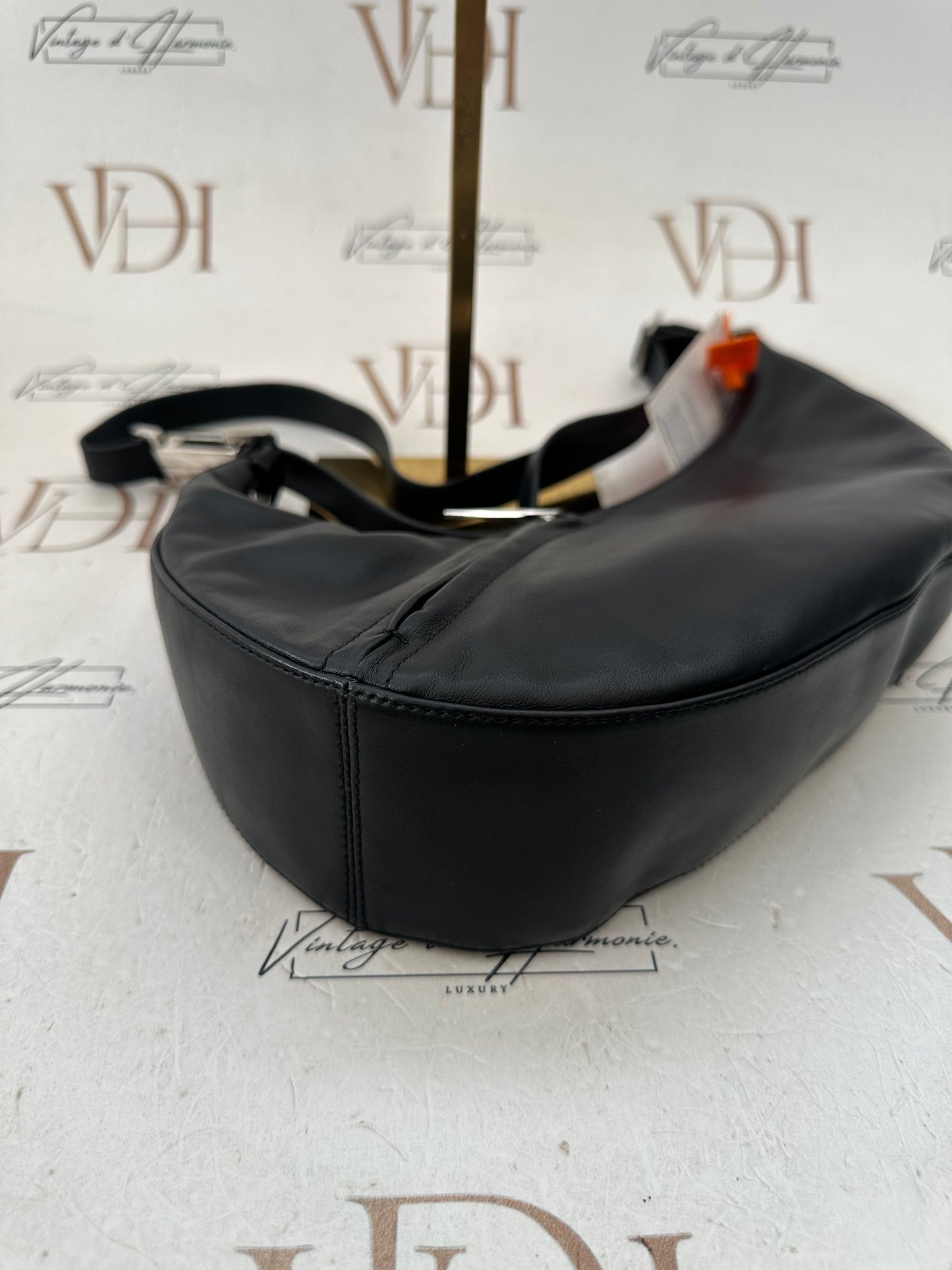 018086 - Salvatore Ferragamo Black