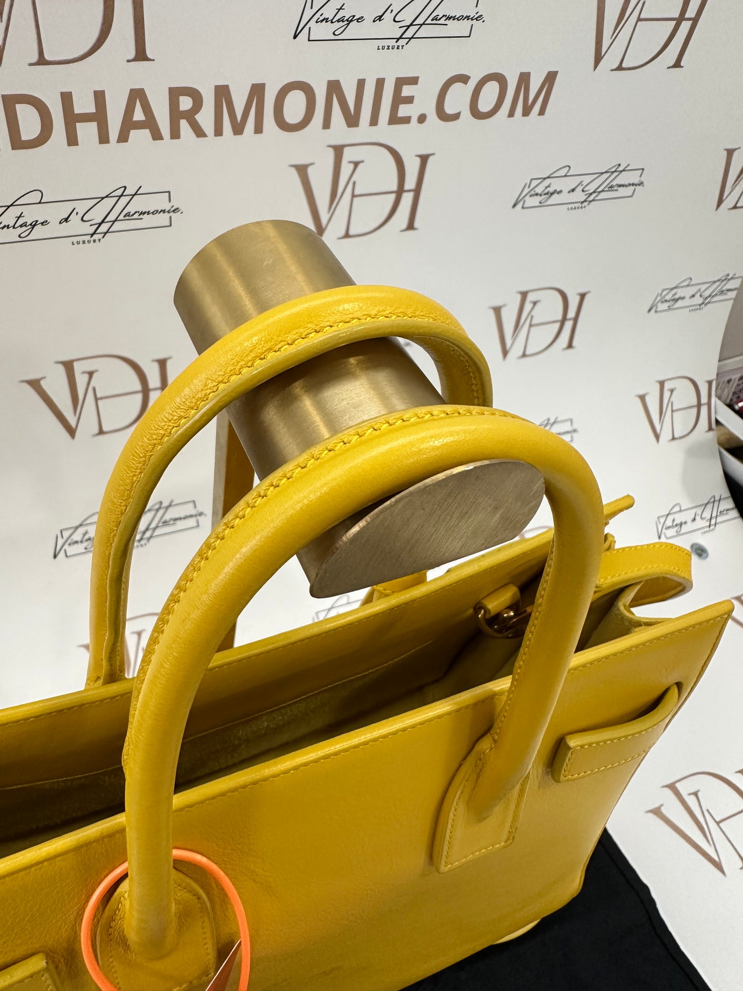 382221 - Saint Laurent Sac De Jour Baby Yellow