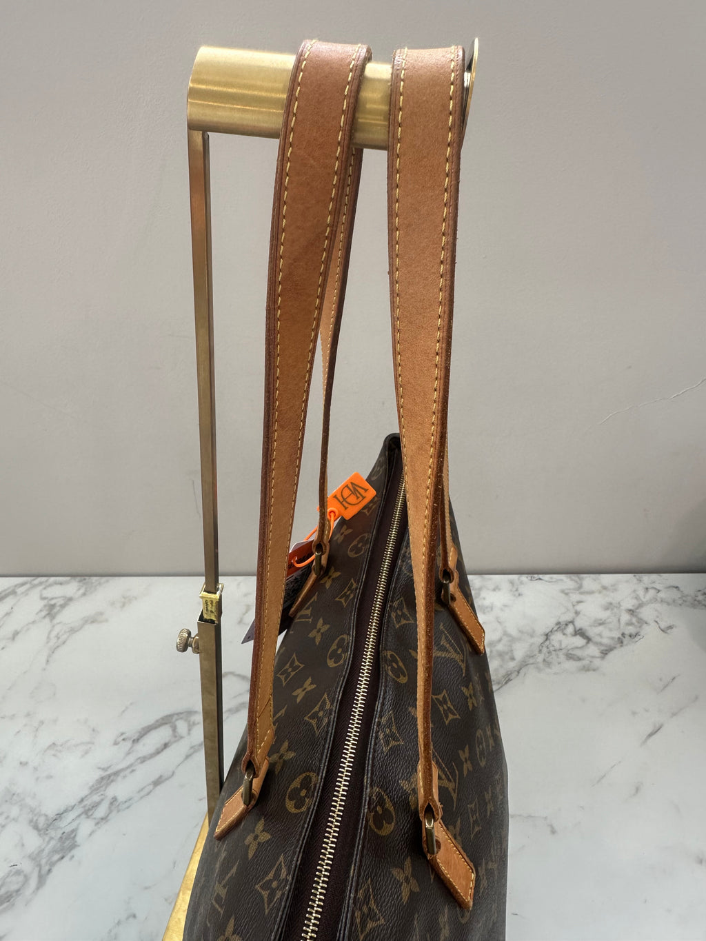 Louis Vuitton Cabas Mezzo