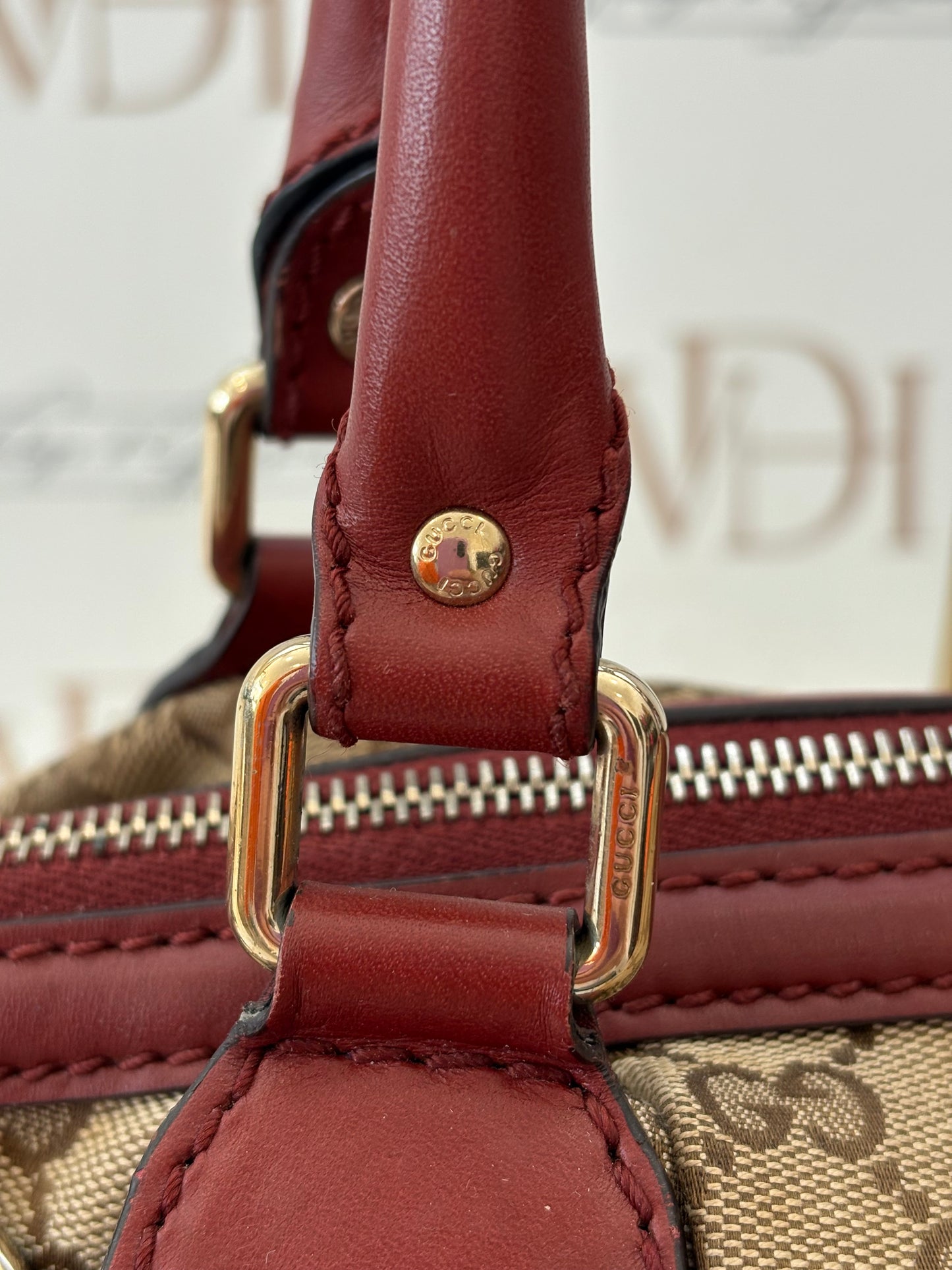 383800 - Gucci Sukey