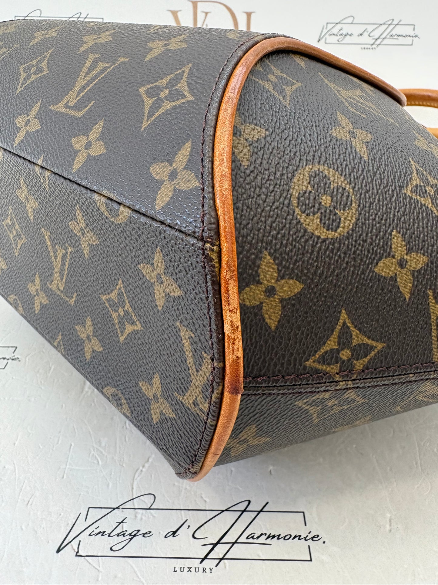 017712 - Louis Vuitton Ellipse MM