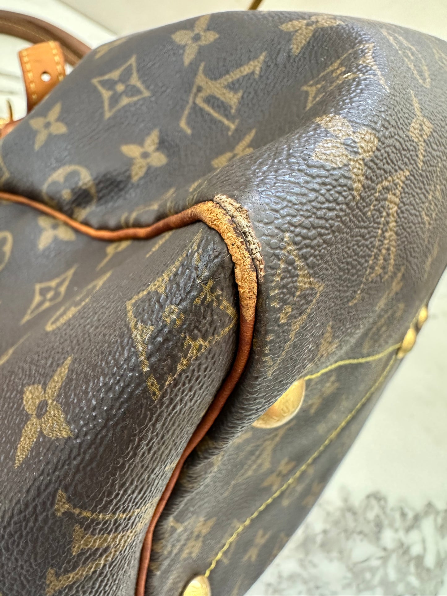 Louis Vuitton Tivoli GM