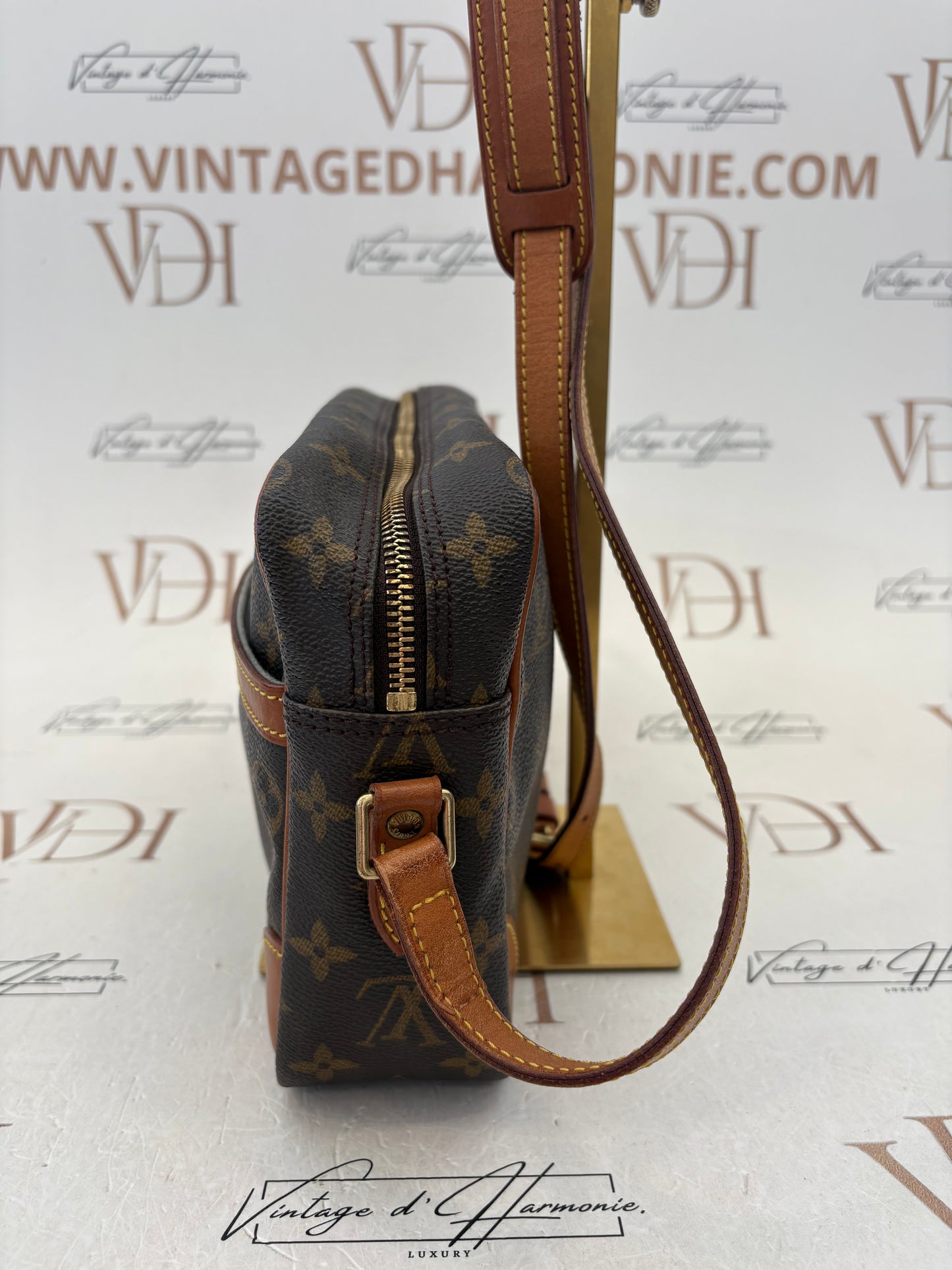 018991 - Louis Vuitton Trocadero 27