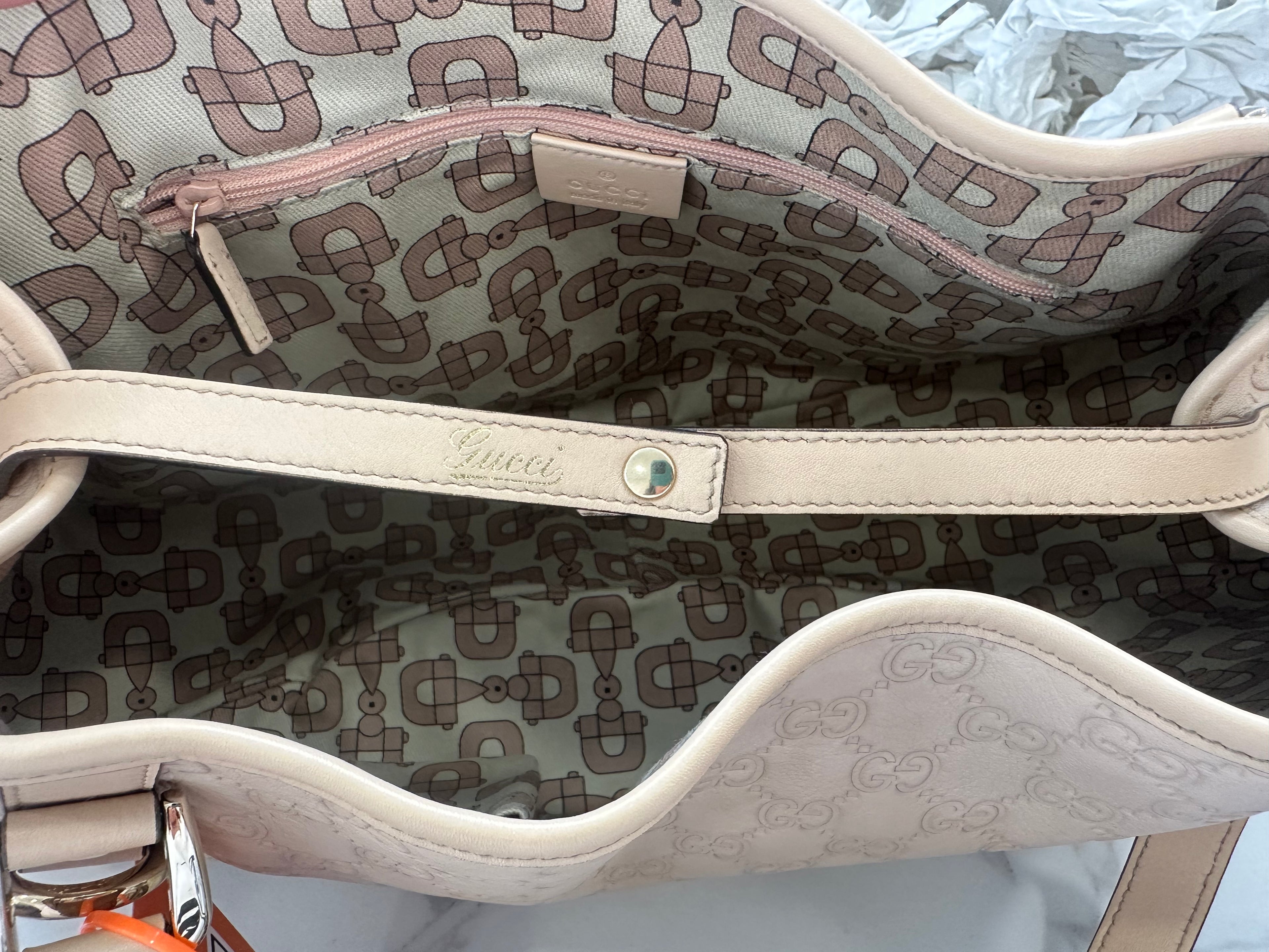 Gucci GG beige